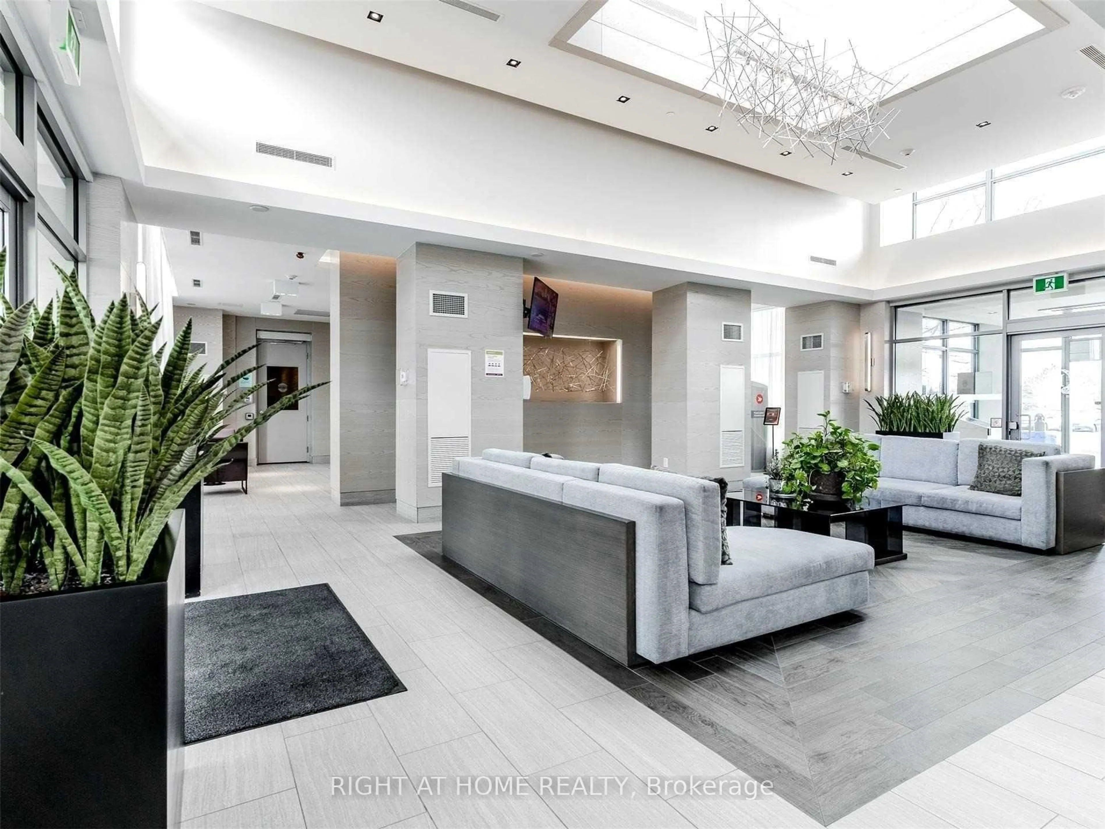 Unknown for 4655 Glen Erin Dr #102, Mississauga Ontario L5M 0Z1