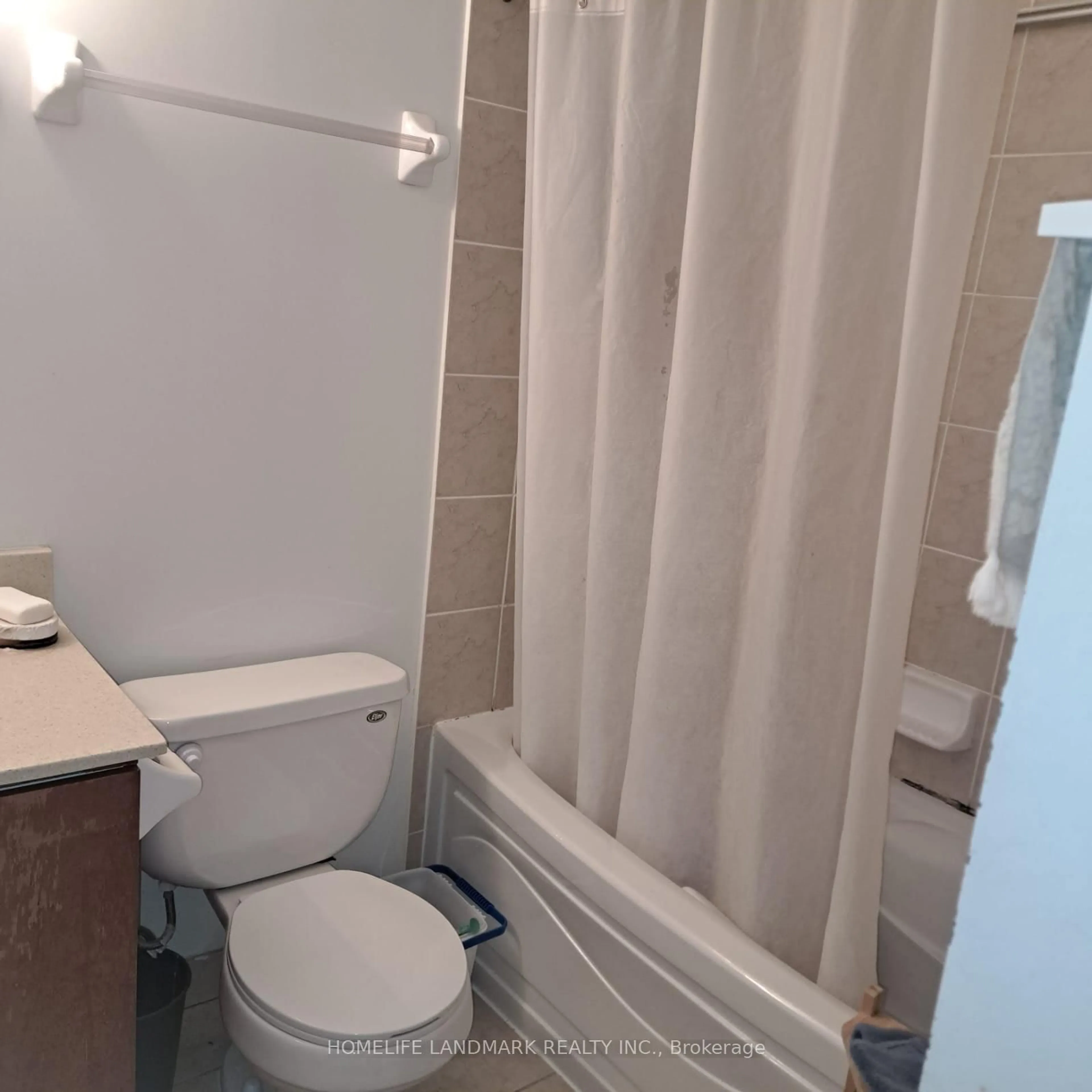 Standard bathroom, floor is not visible for 35 Viking Lane #2238, Toronto Ontario M9B 0A2