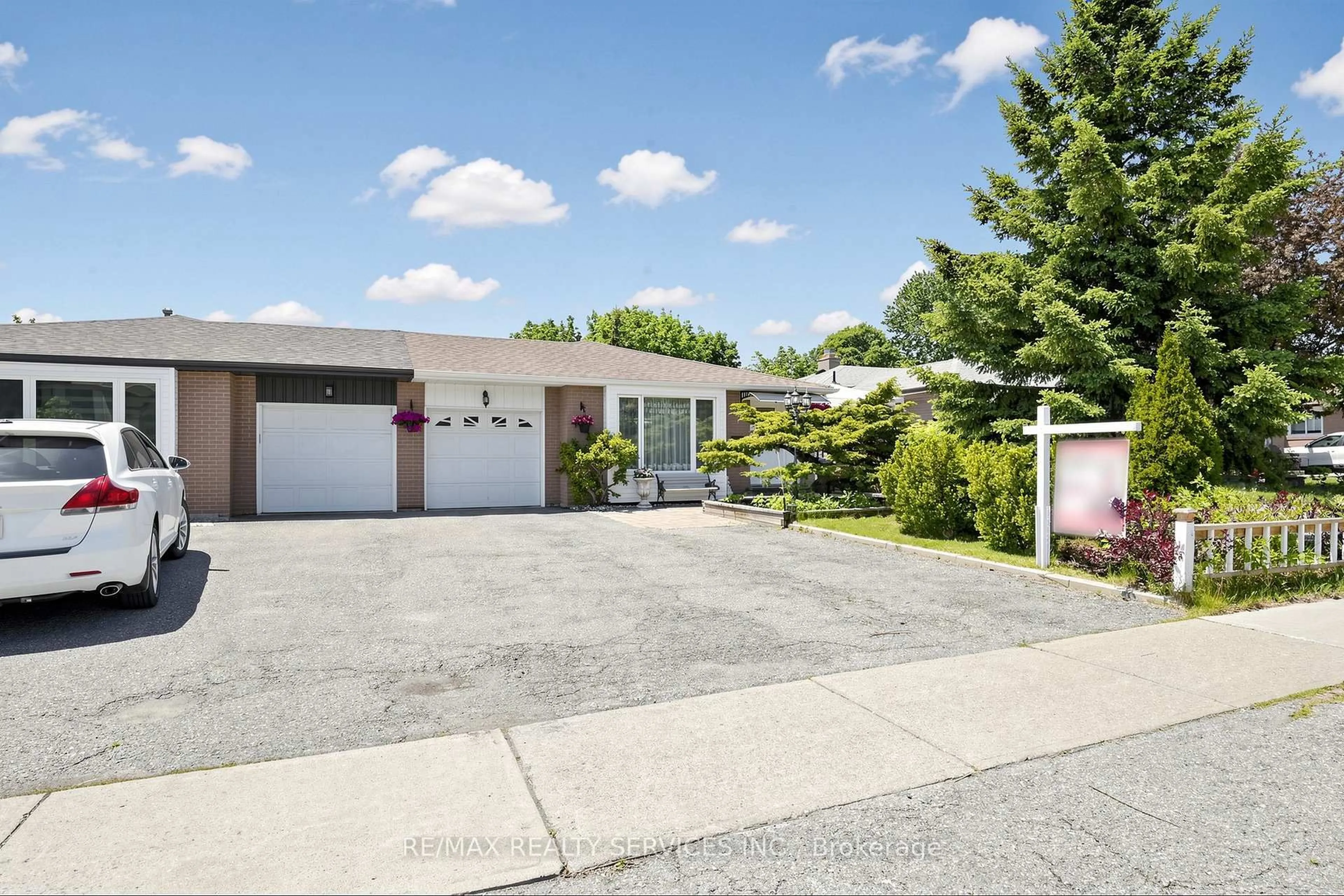 Unknown for 36 Glenvale Blvd, Brampton Ontario L6S 1J1