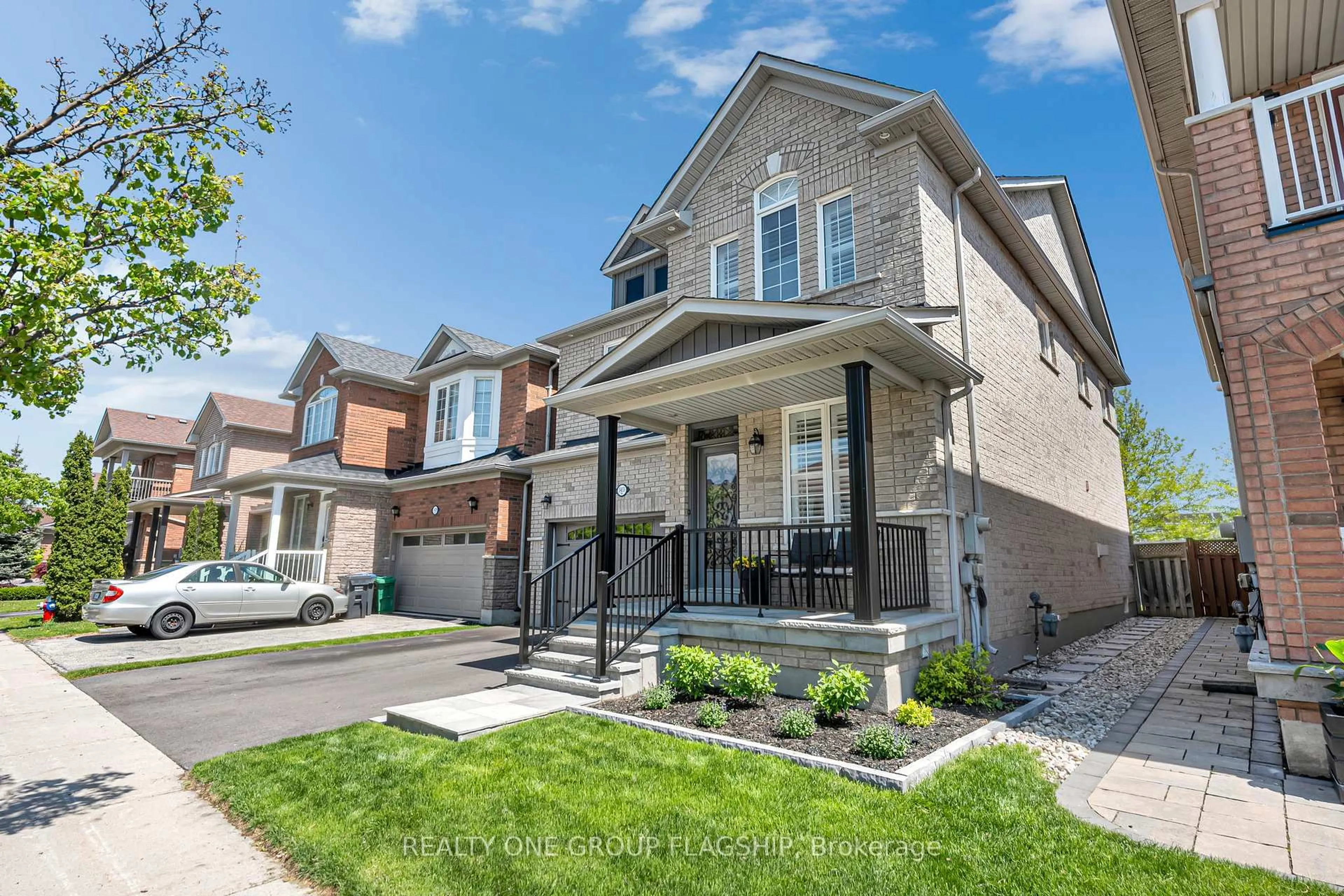 Home with brick exterior material, street for 3435 Jorie Cres, Mississauga Ontario L5M 7G6
