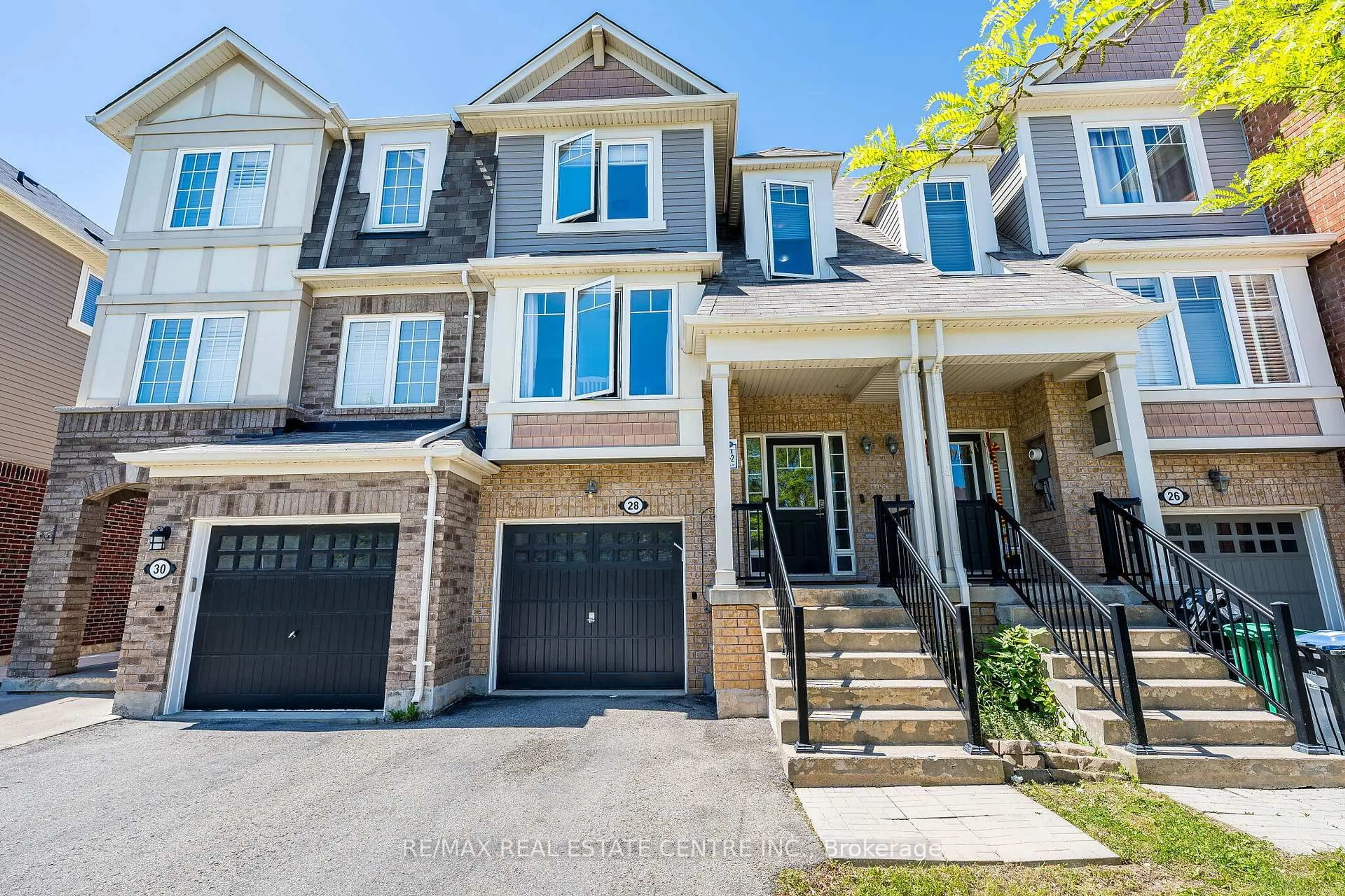 Home with brick exterior material, street for 28 Lathbury St, Brampton Ontario L7A 0R5