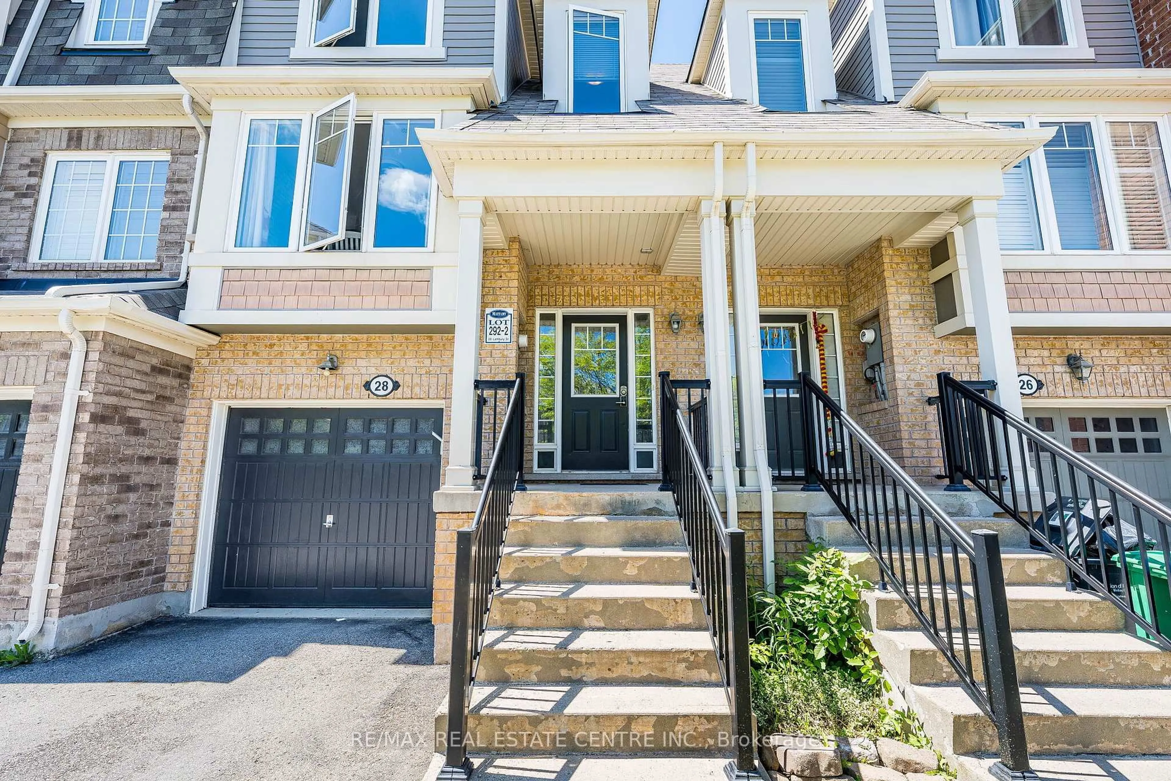 Unknown for 28 Lathbury St, Brampton Ontario L7A 0R5
