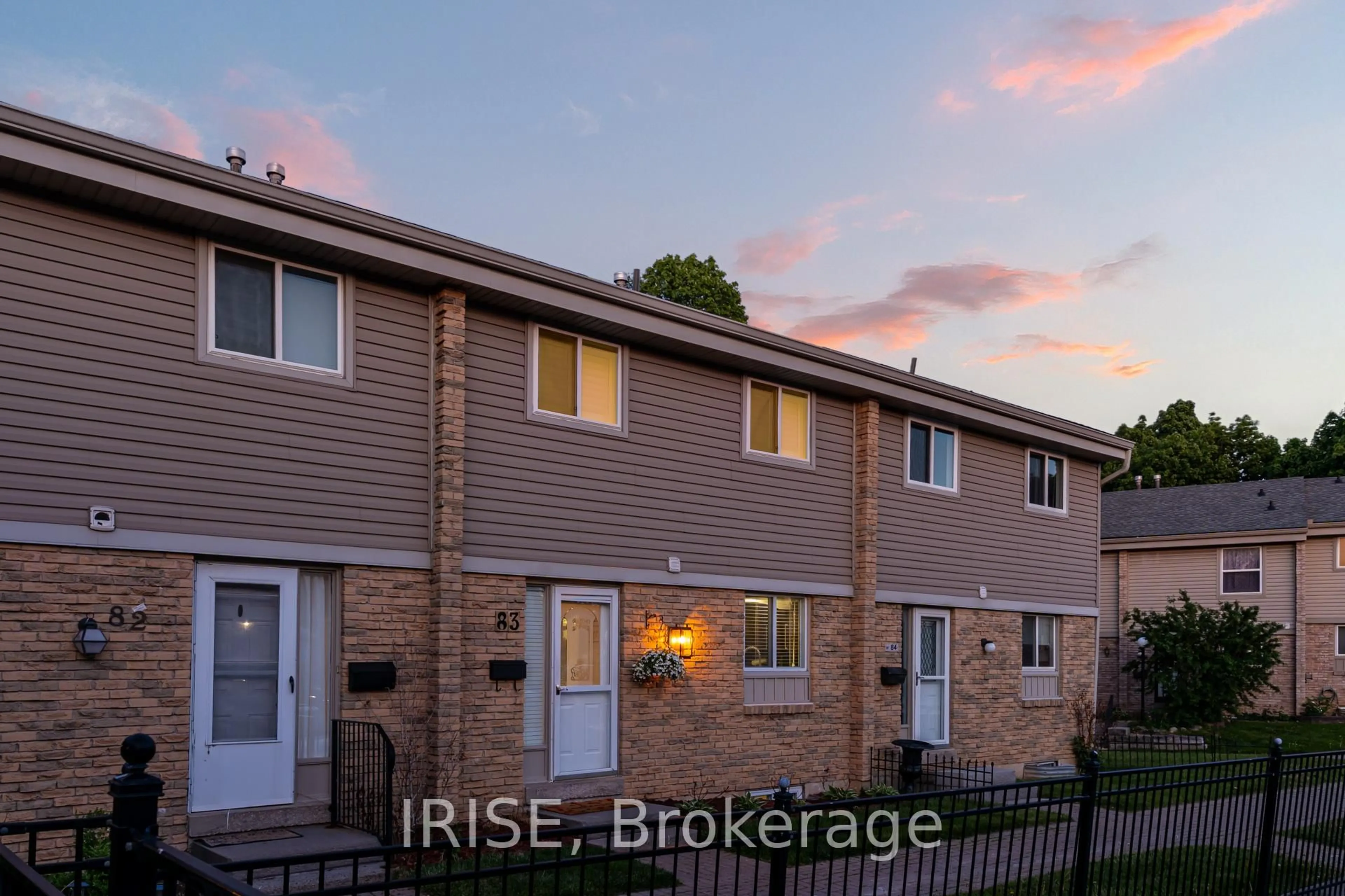 A pic from outside/outdoor area/front of a property/back of a property/a pic from drone, street for 6699 Falconer Dr #83, Mississauga Ontario L5N 2E3