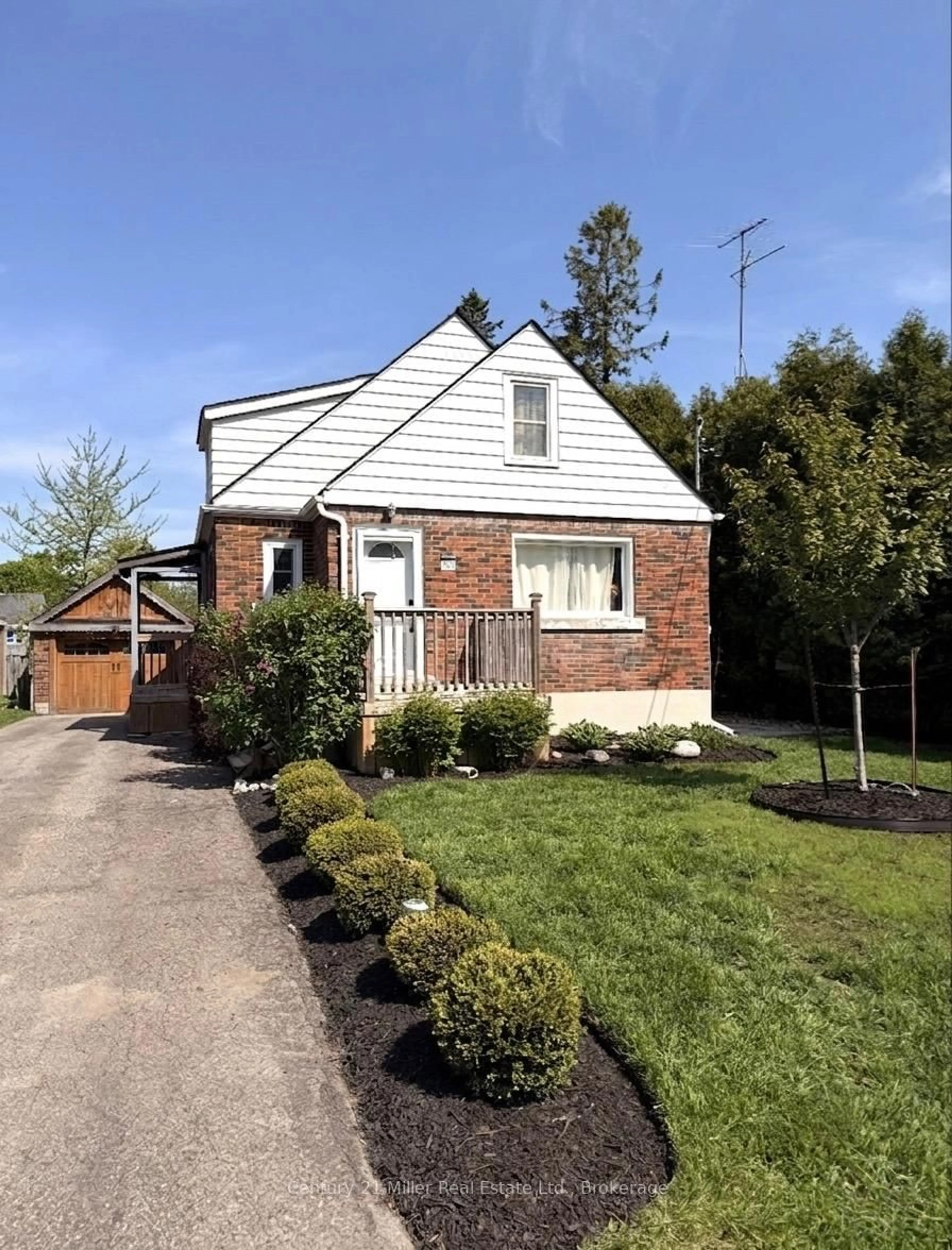 Home with brick exterior material, street for 281 Peel St, Halton Hills Ontario L7J 1M7