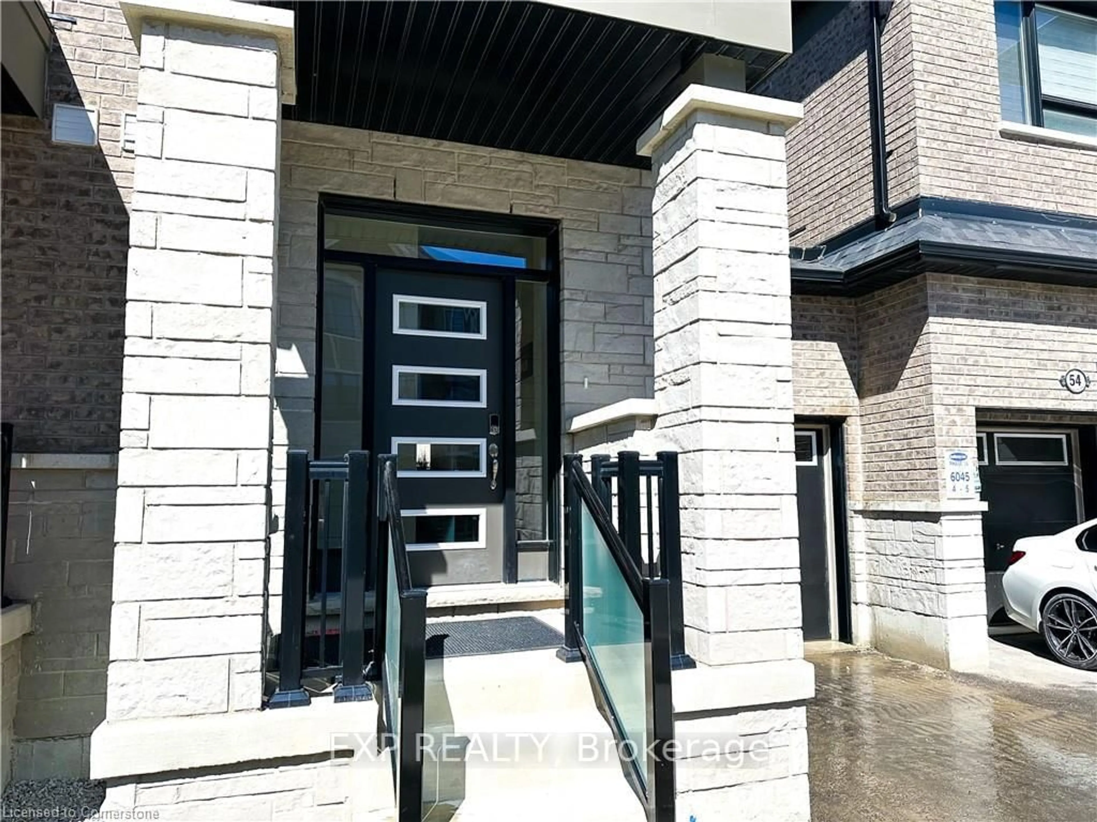 Indoor entryway for 56 Keppel Circ, Brampton Ontario L7A 0B6