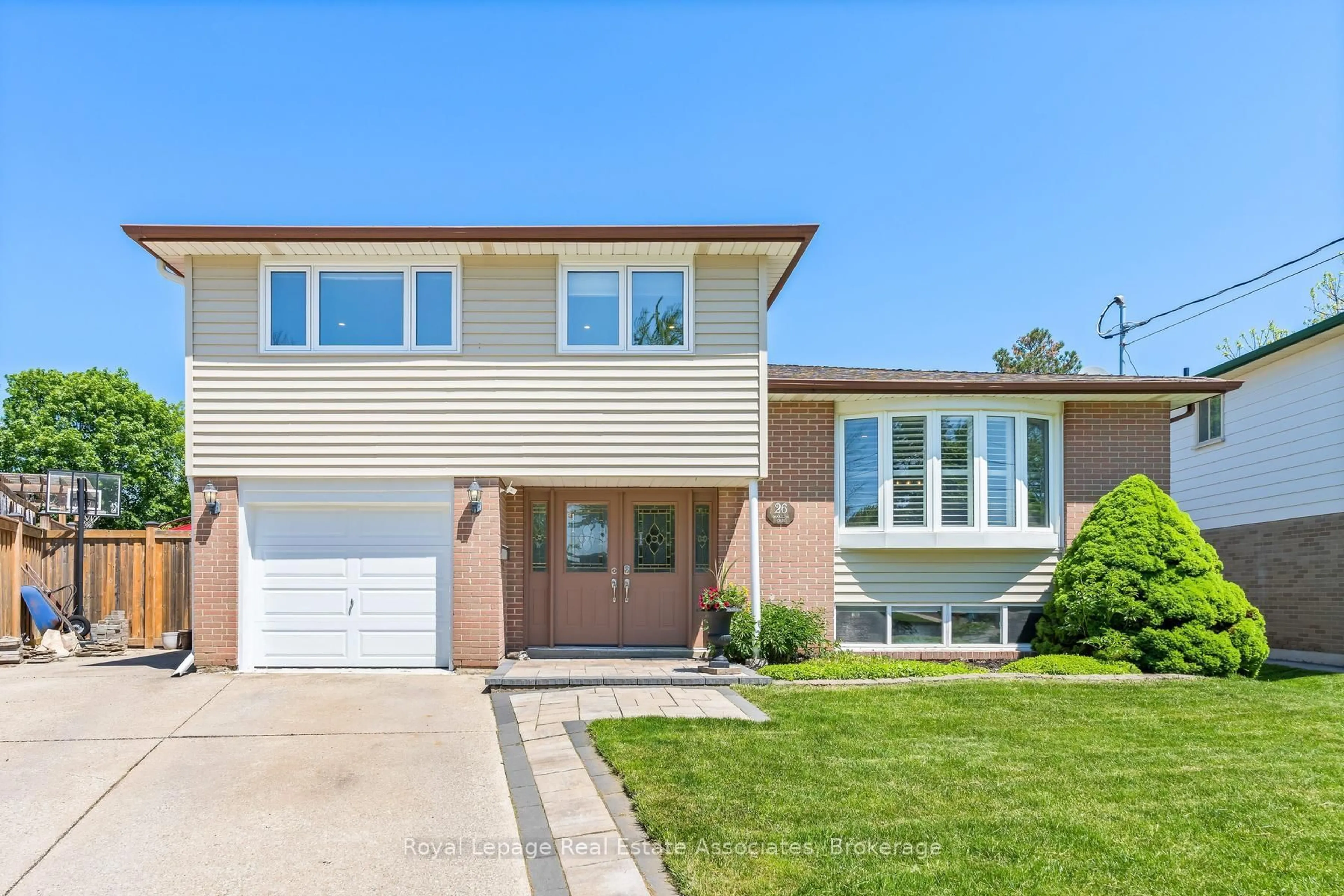 Home with brick exterior material, street for 26 Marilyn Cres, Halton Hills Ontario L7G 1K4