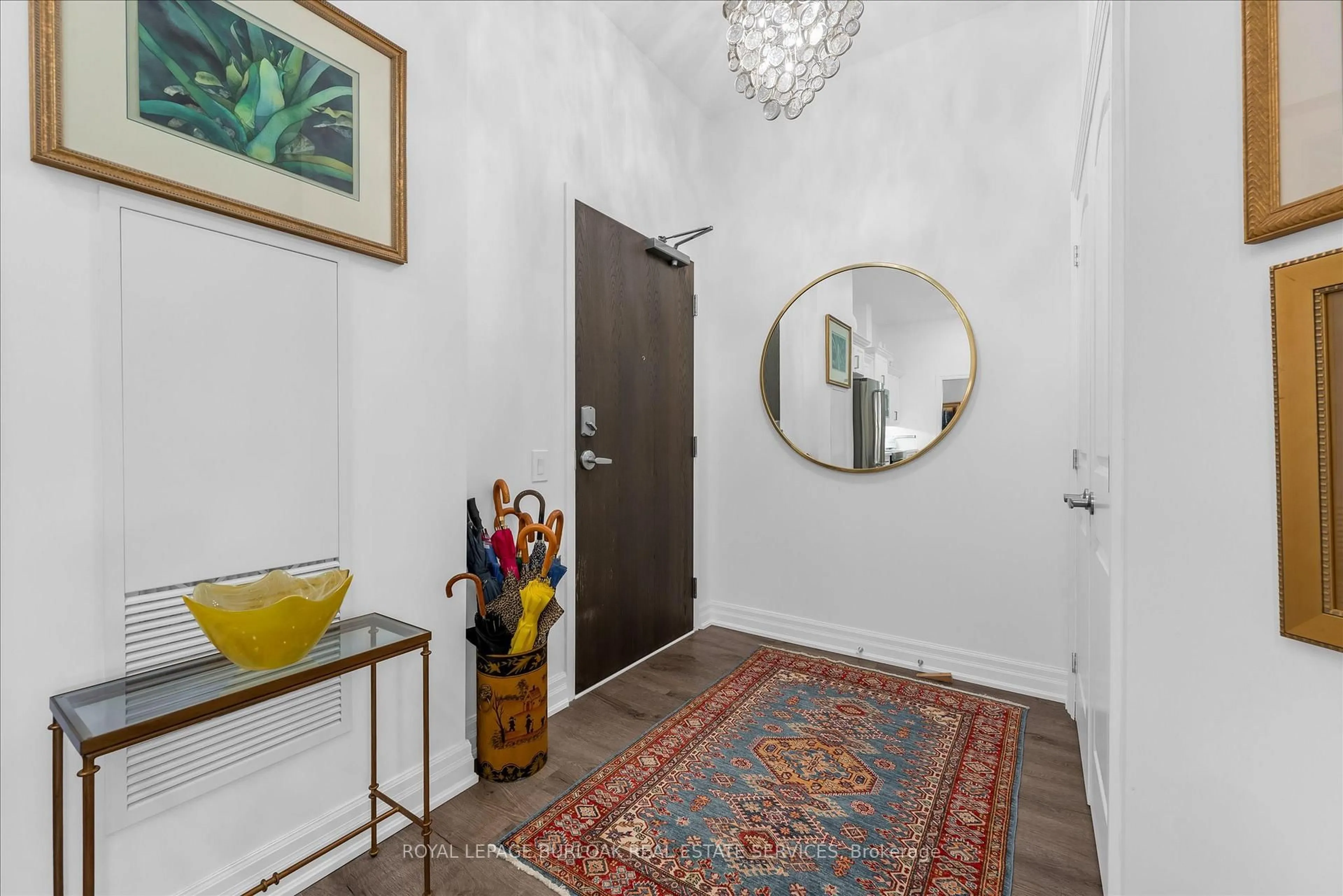 Indoor entryway for 3290 New St #113, Burlington Ontario L7N 1M8