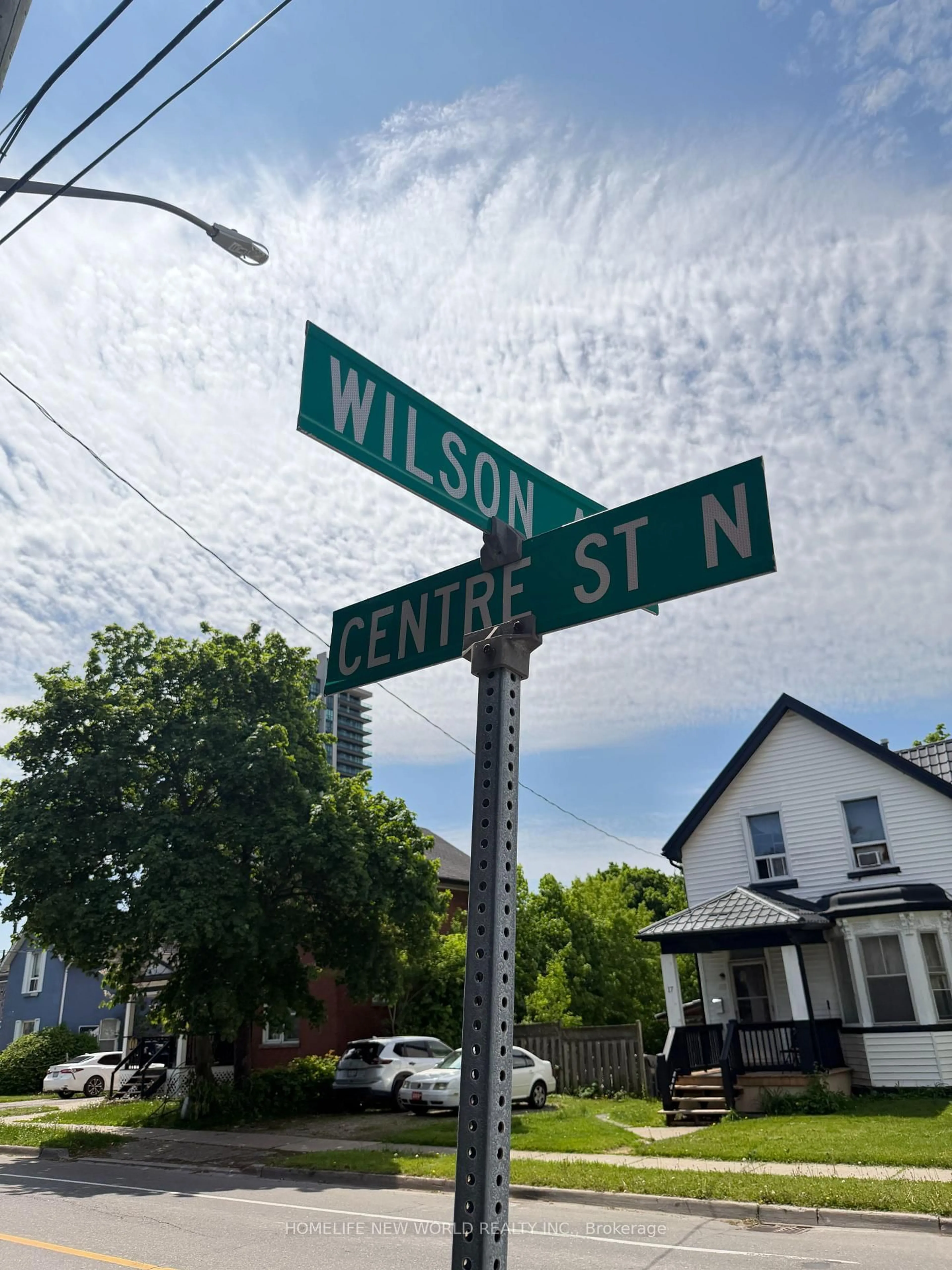 A pic of a room for 16 Centre St, Brampton Ontario L6V 1S7