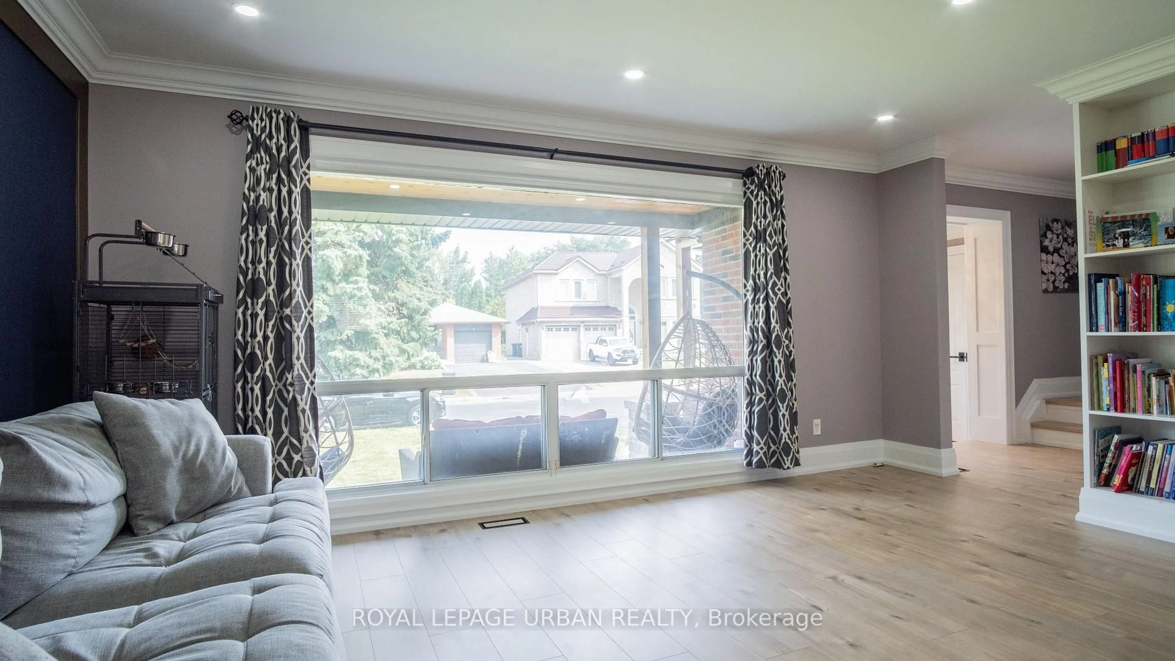 Unknown for 4 Deerfield Cres, Brampton Ontario L6T 1K6