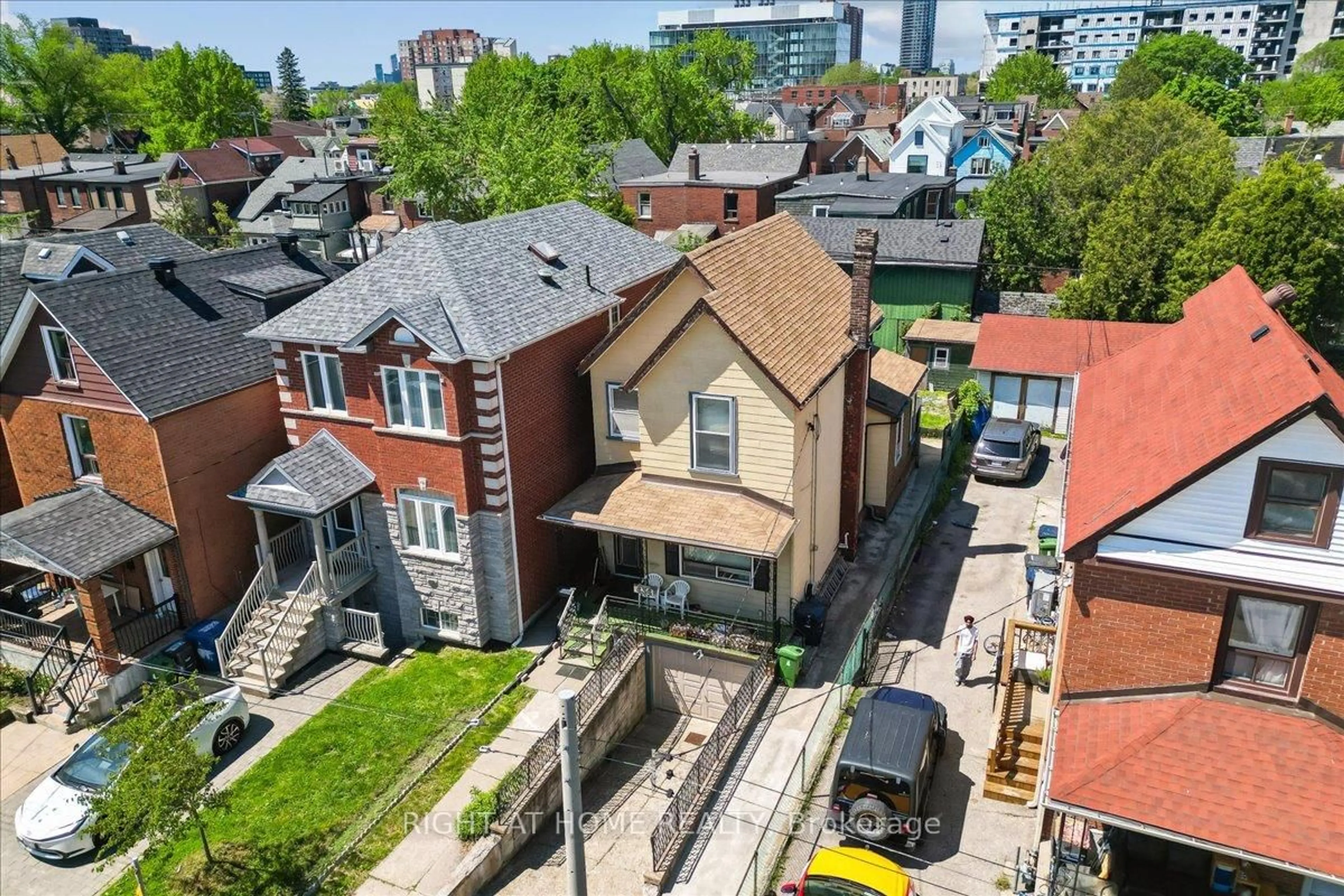 A pic from outside/outdoor area/front of a property/back of a property/a pic from drone, city buildings view from balcony for 434 Margueretta St, Toronto Ontario M6H 3S5