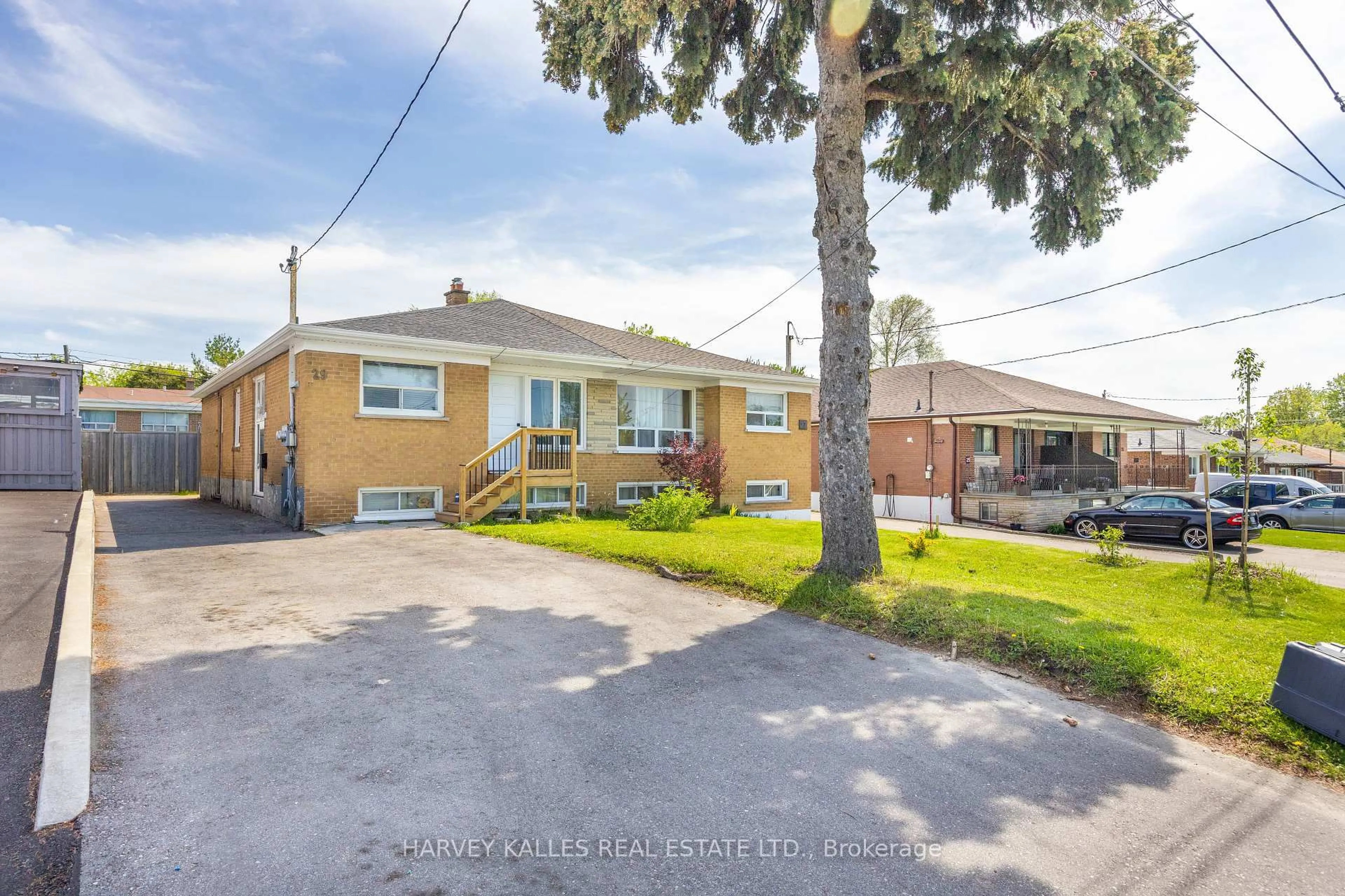 Unknown for 29 Giltspur Dr, Toronto Ontario M3L 1M4