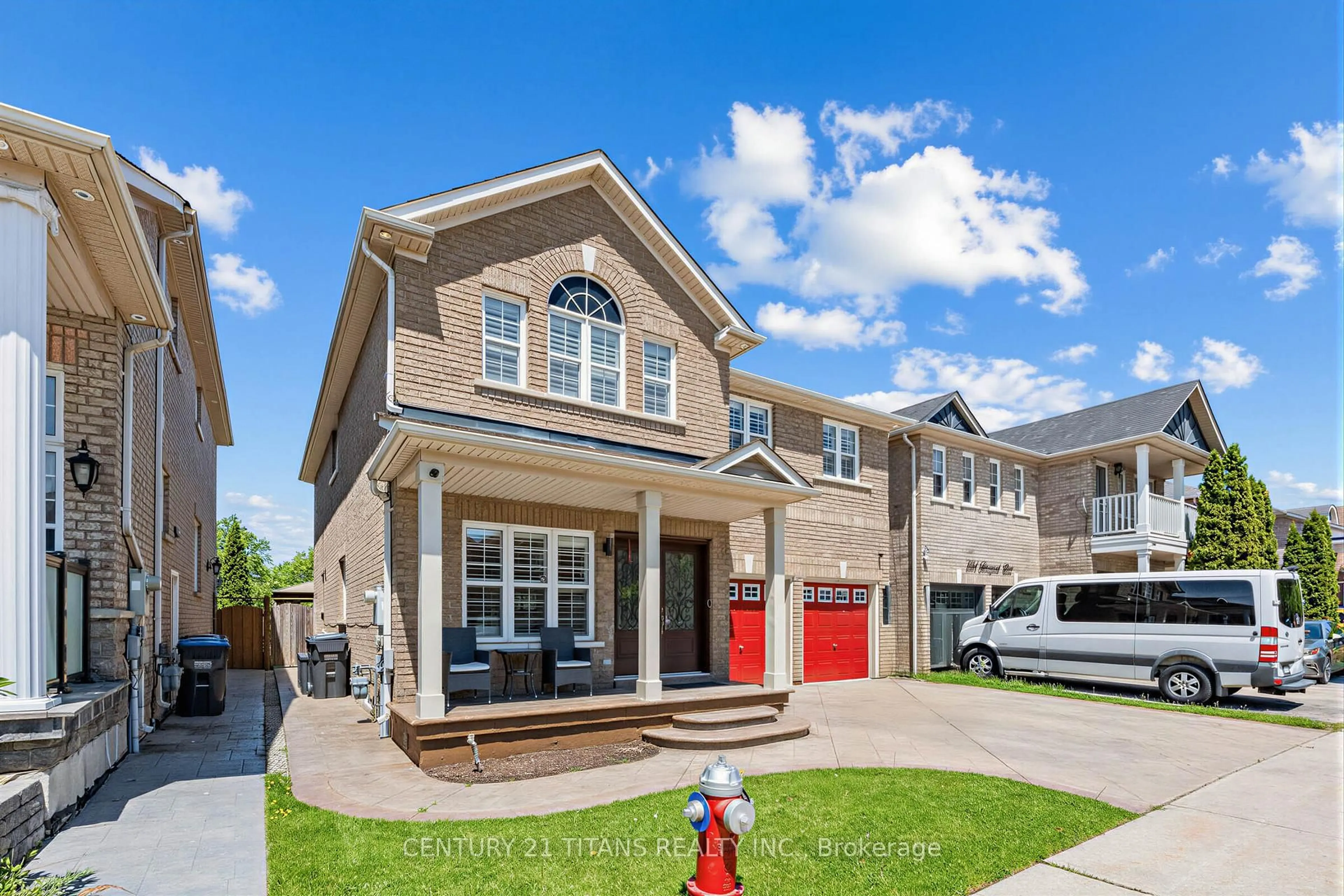 Home with brick exterior material, street for 3865 Brinwood Gate, Mississauga Ontario L5M 7H3