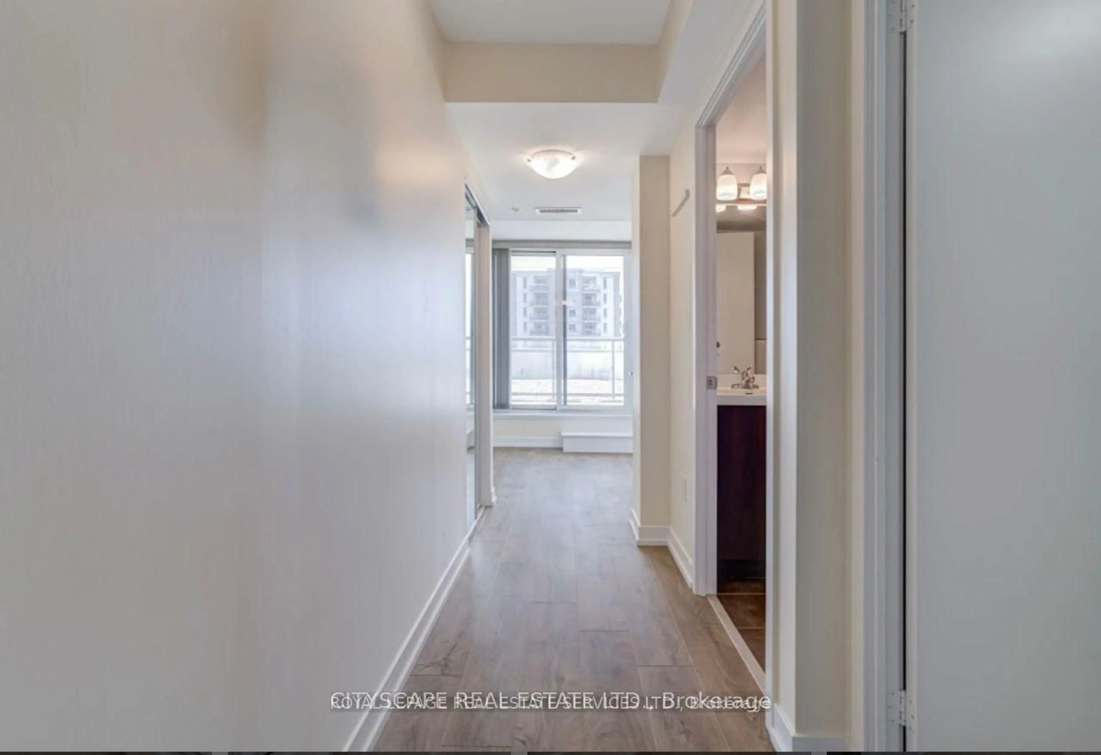 Indoor entryway for 1420 Dupont St #2303, Toronto Ontario M6H 0B6