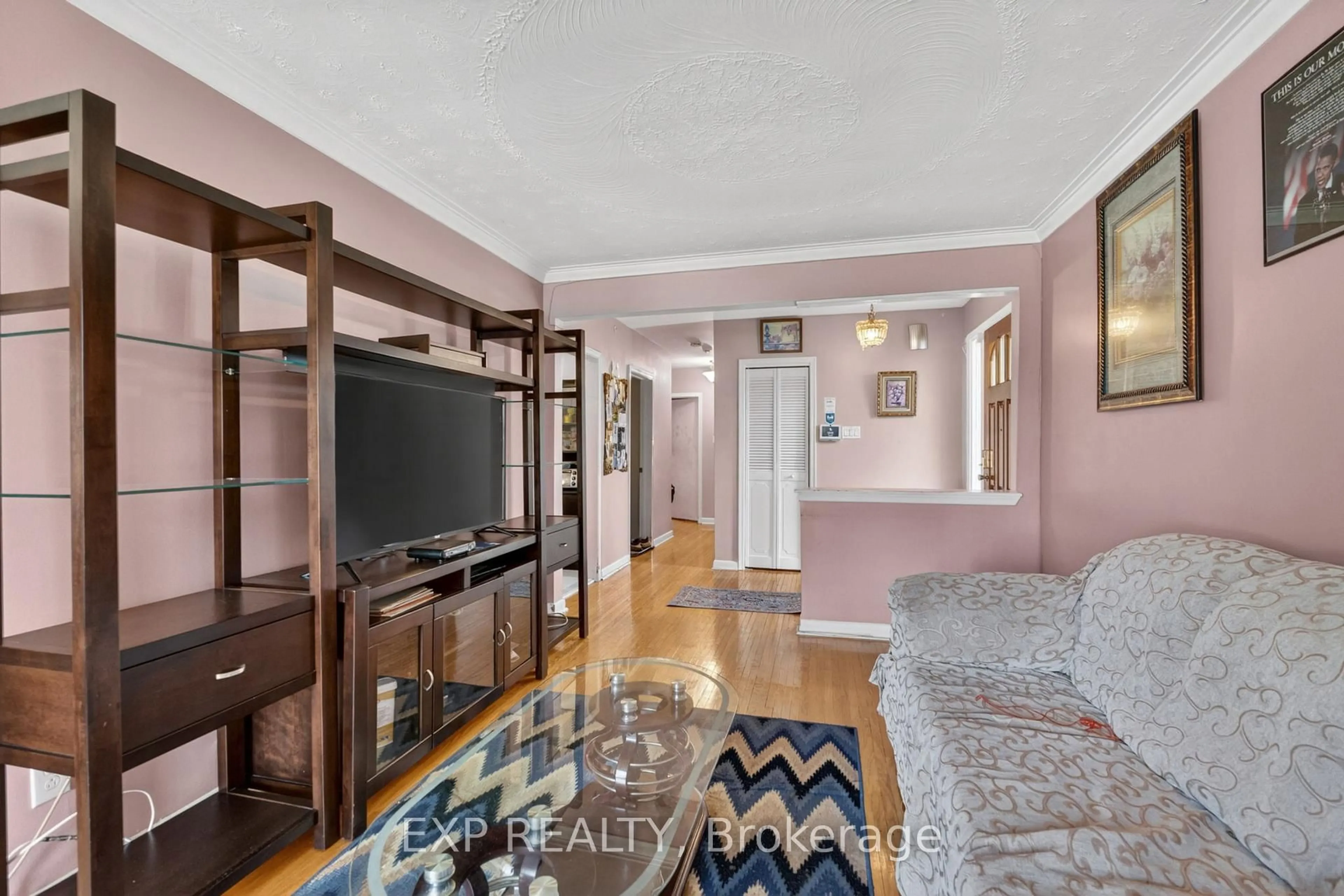 Living room with furniture, unknown for 64 Bridesburg Dr, Toronto Ontario M9R 2K8