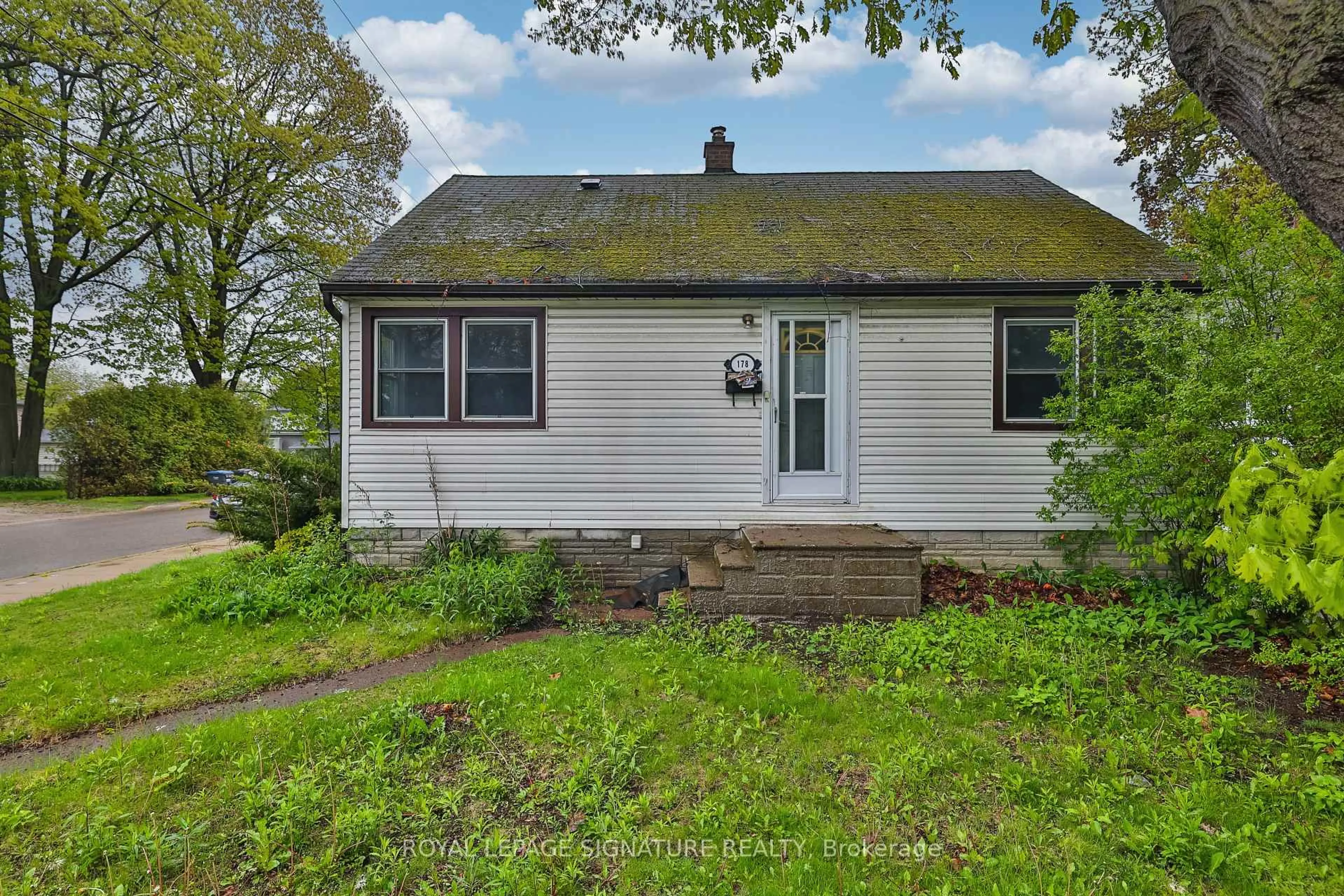 Unknown for 178 Angelene St, Mississauga Ontario L5G 1X2