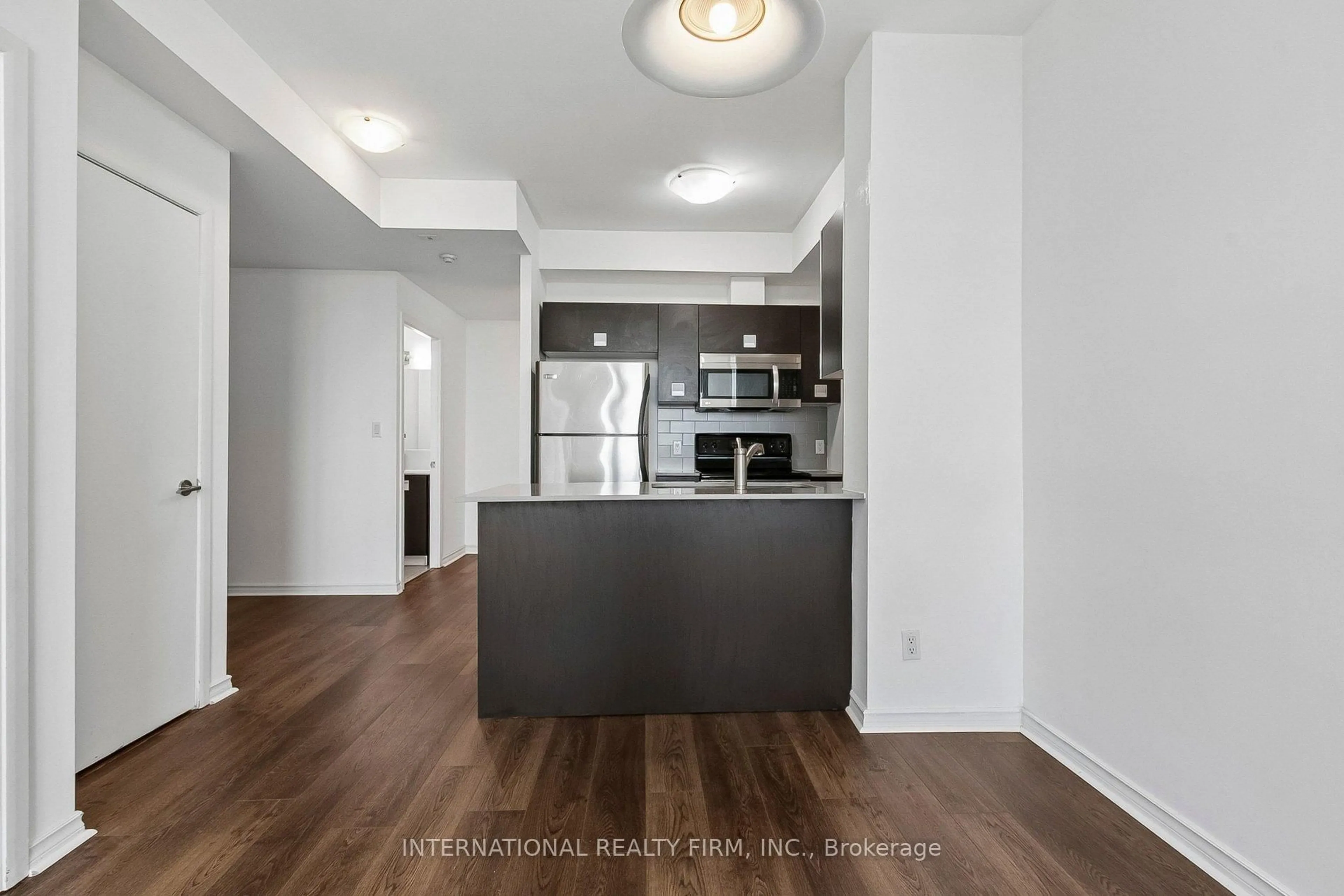Standard kitchen, unknown for 3391 Bloor St #1011, Toronto Ontario M8X 1G3