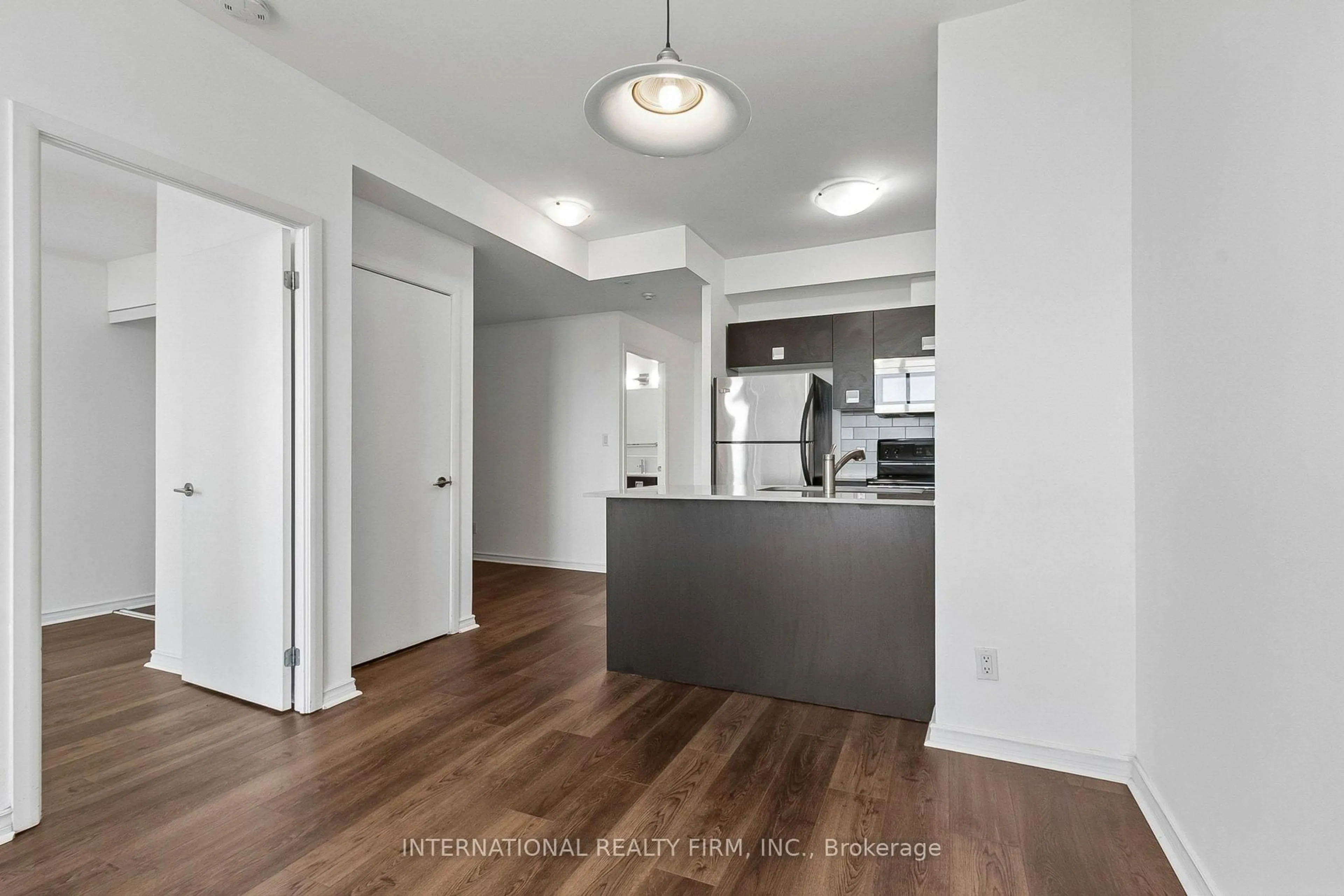Open concept kitchen, unknown for 3391 Bloor St #1011, Toronto Ontario M8X 1G3