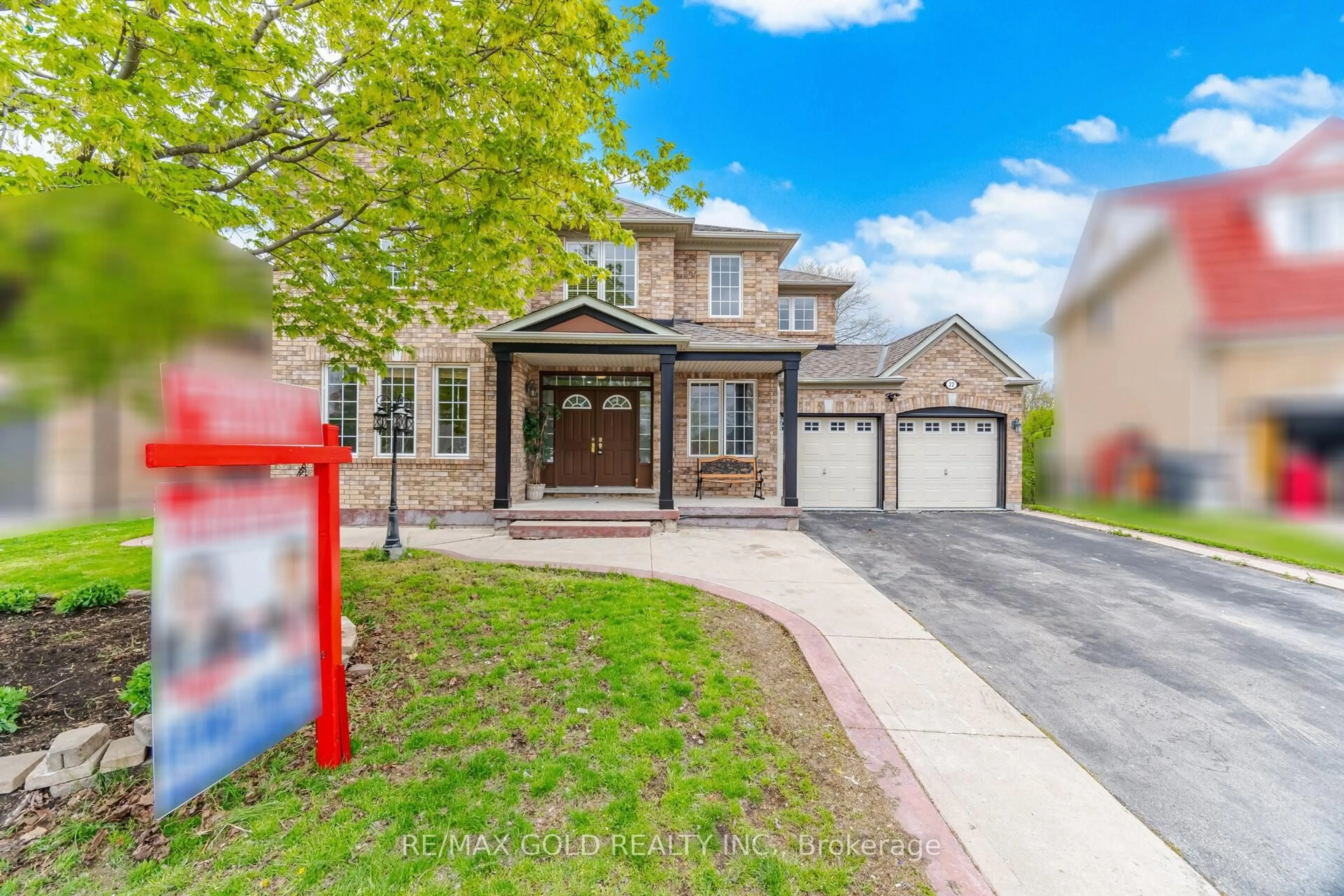 Home with brick exterior material, street for 22 Cosmo Crt, Brampton Ontario L6P 1G2