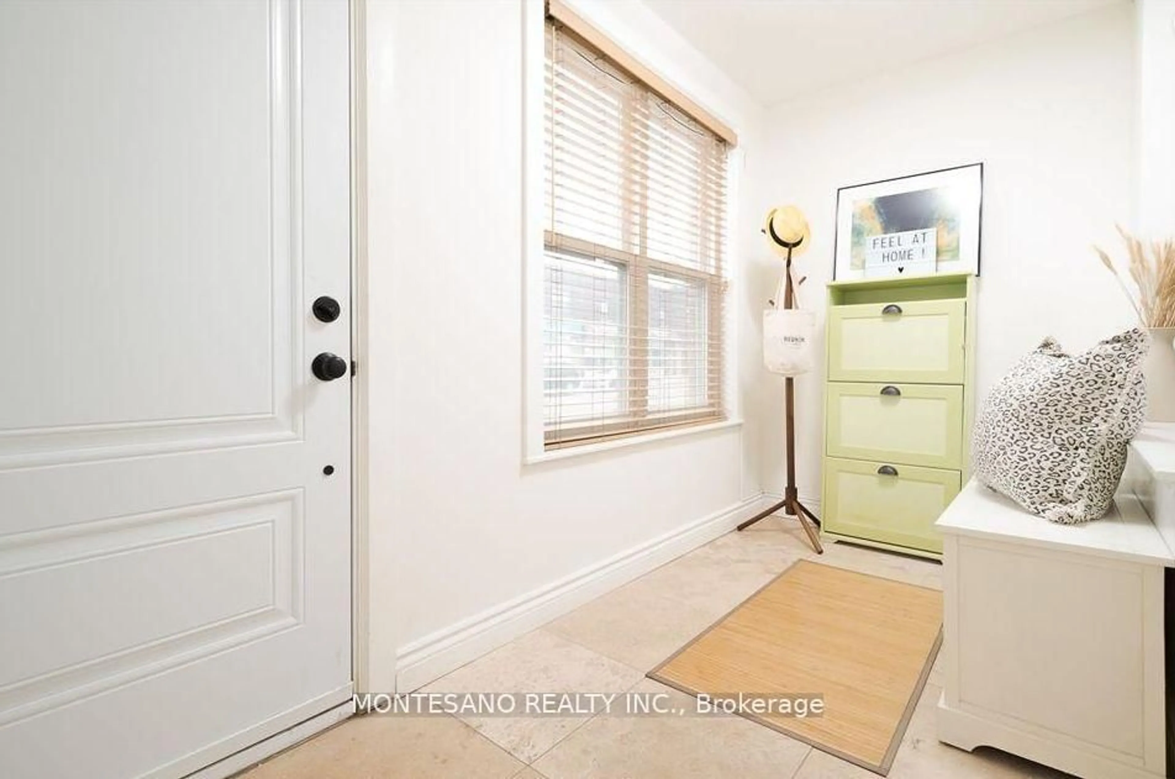 Indoor entryway for 449 Rogers Rd, Toronto Ontario M6M 1A6