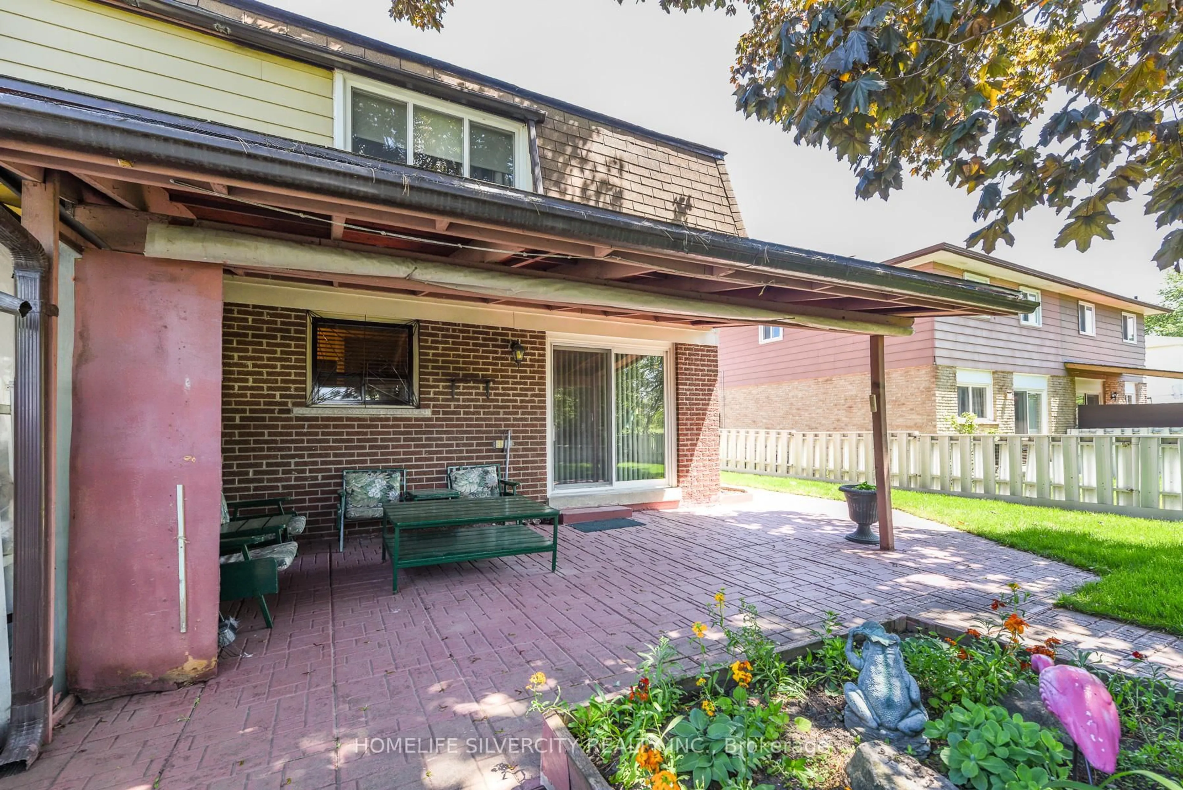 Patio, street for 7378 Bybrook Dr, Mississauga Ontario L4T 3R2