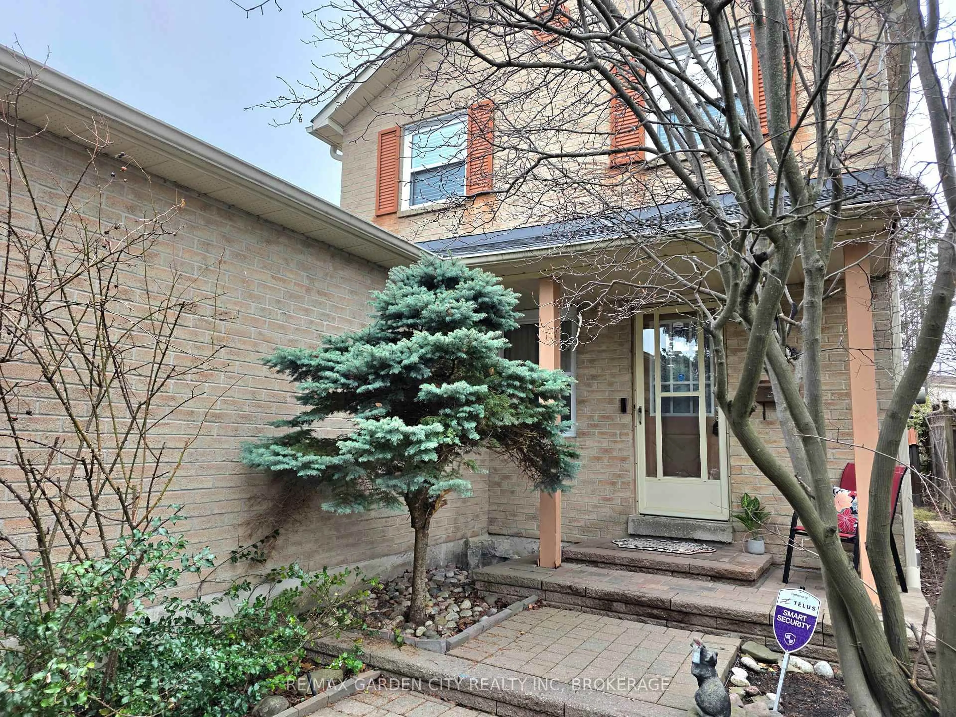 Home with brick exterior material, street for 3169 Bartholomew Cres, Mississauga Ontario L5N 3K9