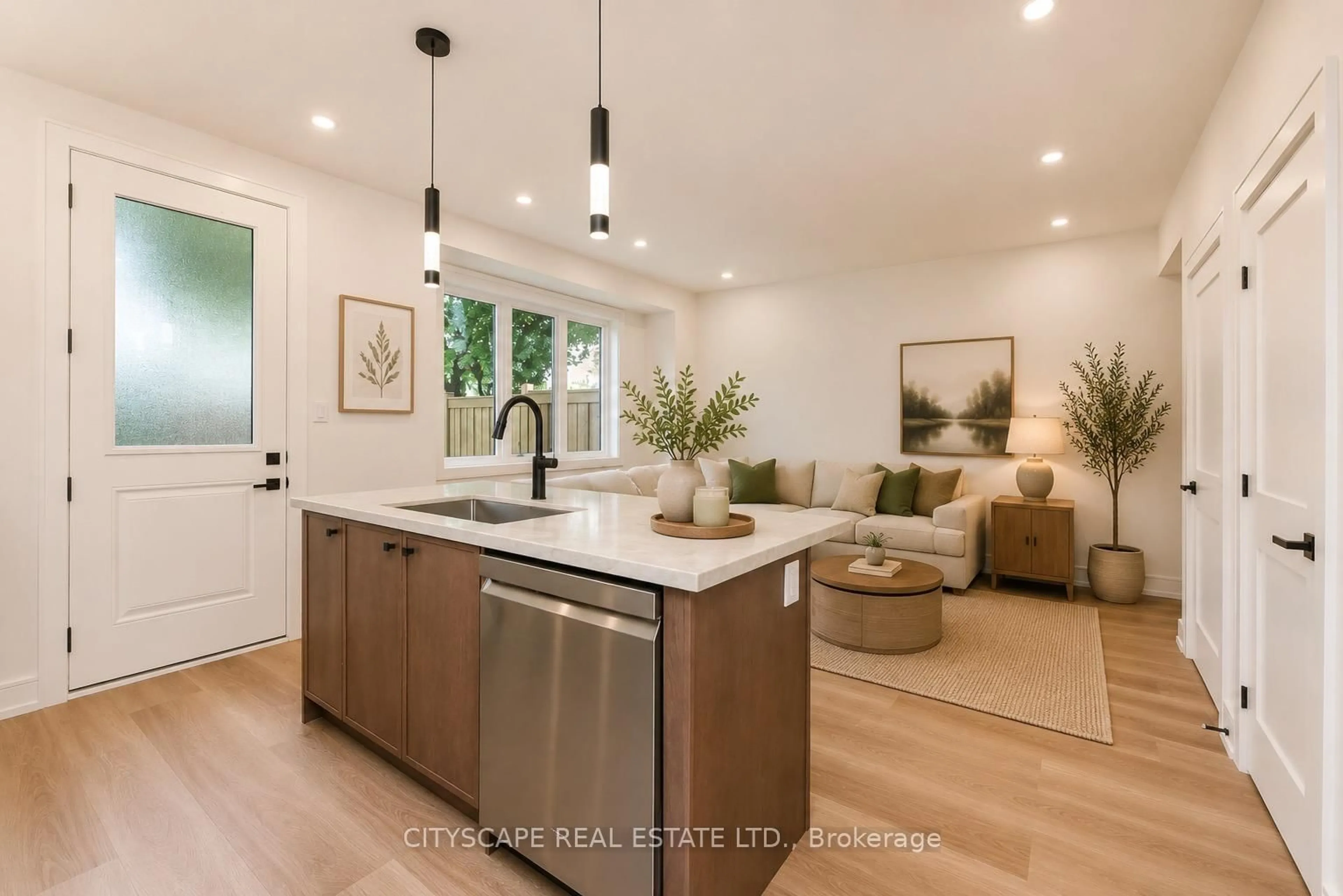 Open concept kitchen, unknown for 956 Fourth St, Mississauga Ontario L5E 1J9