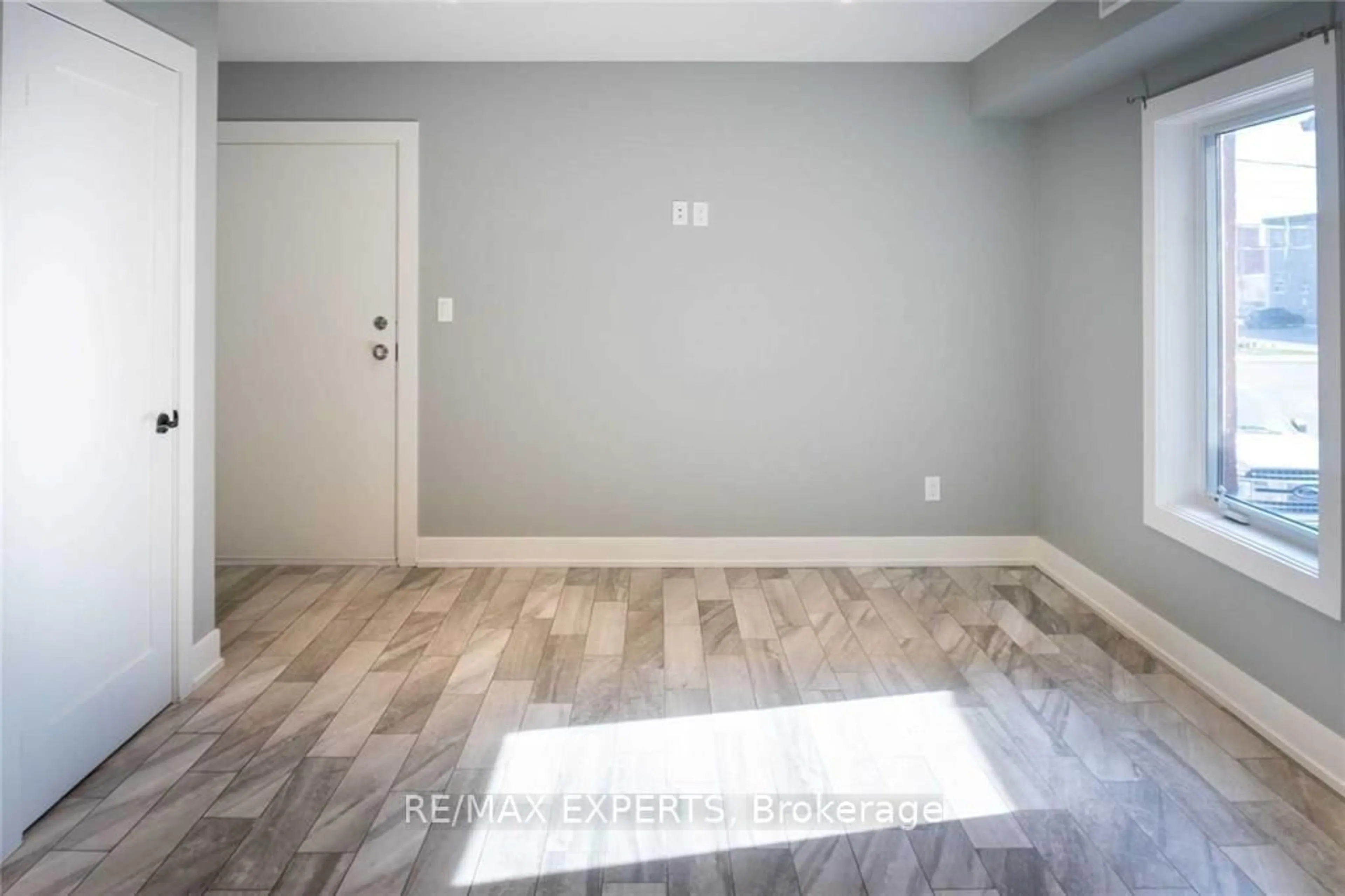 A pic of a room for 2 Hyde Ave, Toronto Ontario M6M 1J3