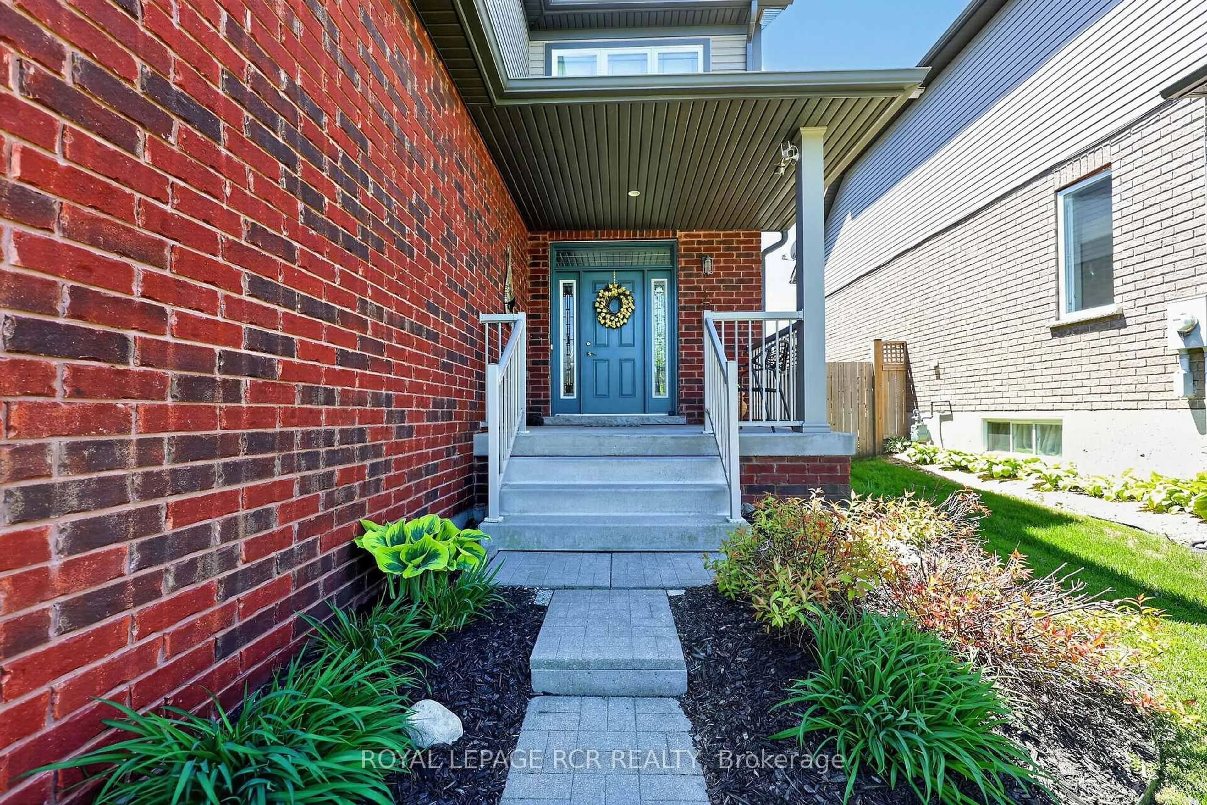 Home with brick exterior material, street for 35 St. Paul's Pl, Orangeville Ontario L9W 0A5