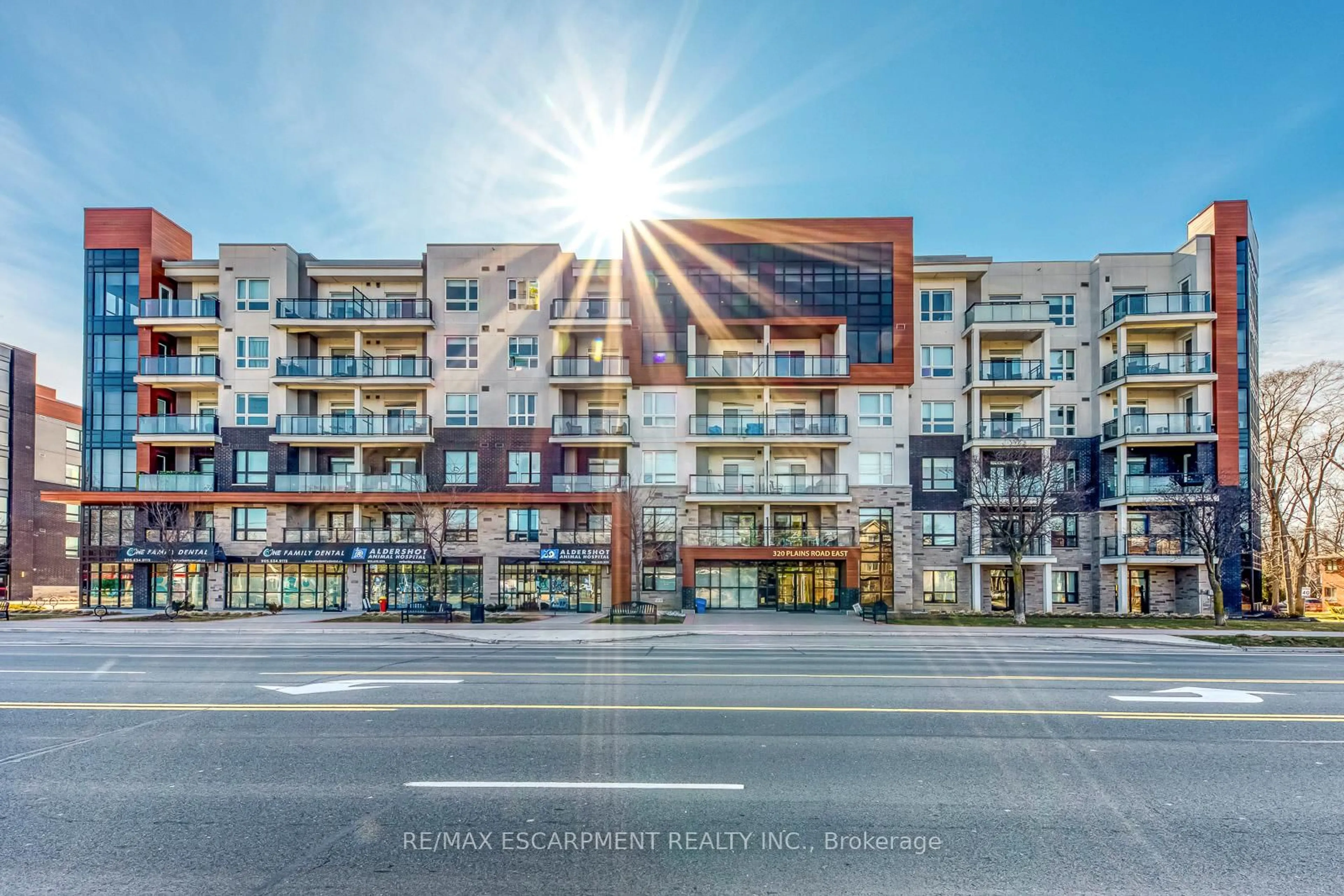 Unknown for 320 Plains Rd #303, Burlington Ontario L7T 0C1