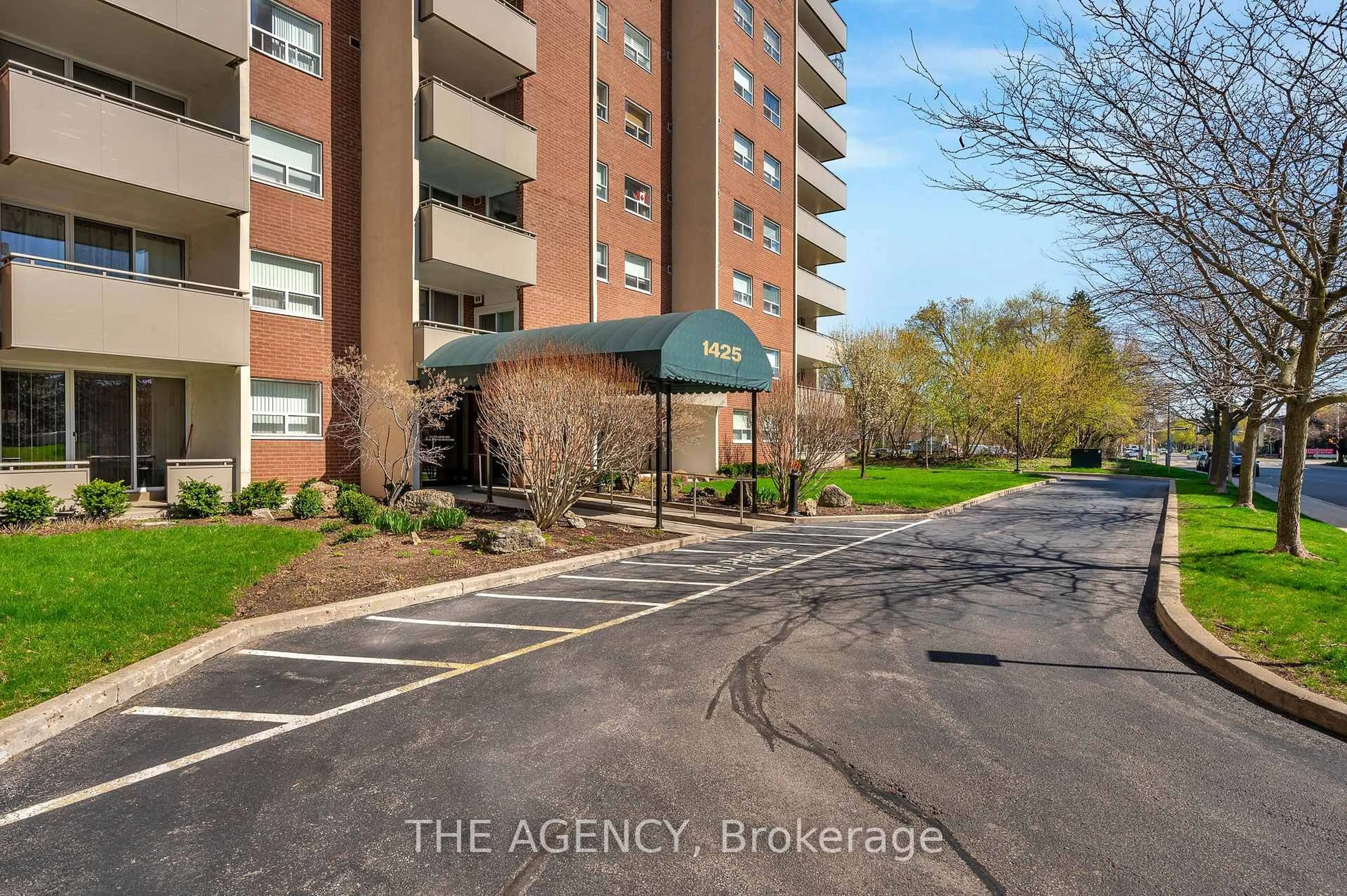 Unknown for 1425 Ghent Ave #308, Burlington Ontario L7S 1X5