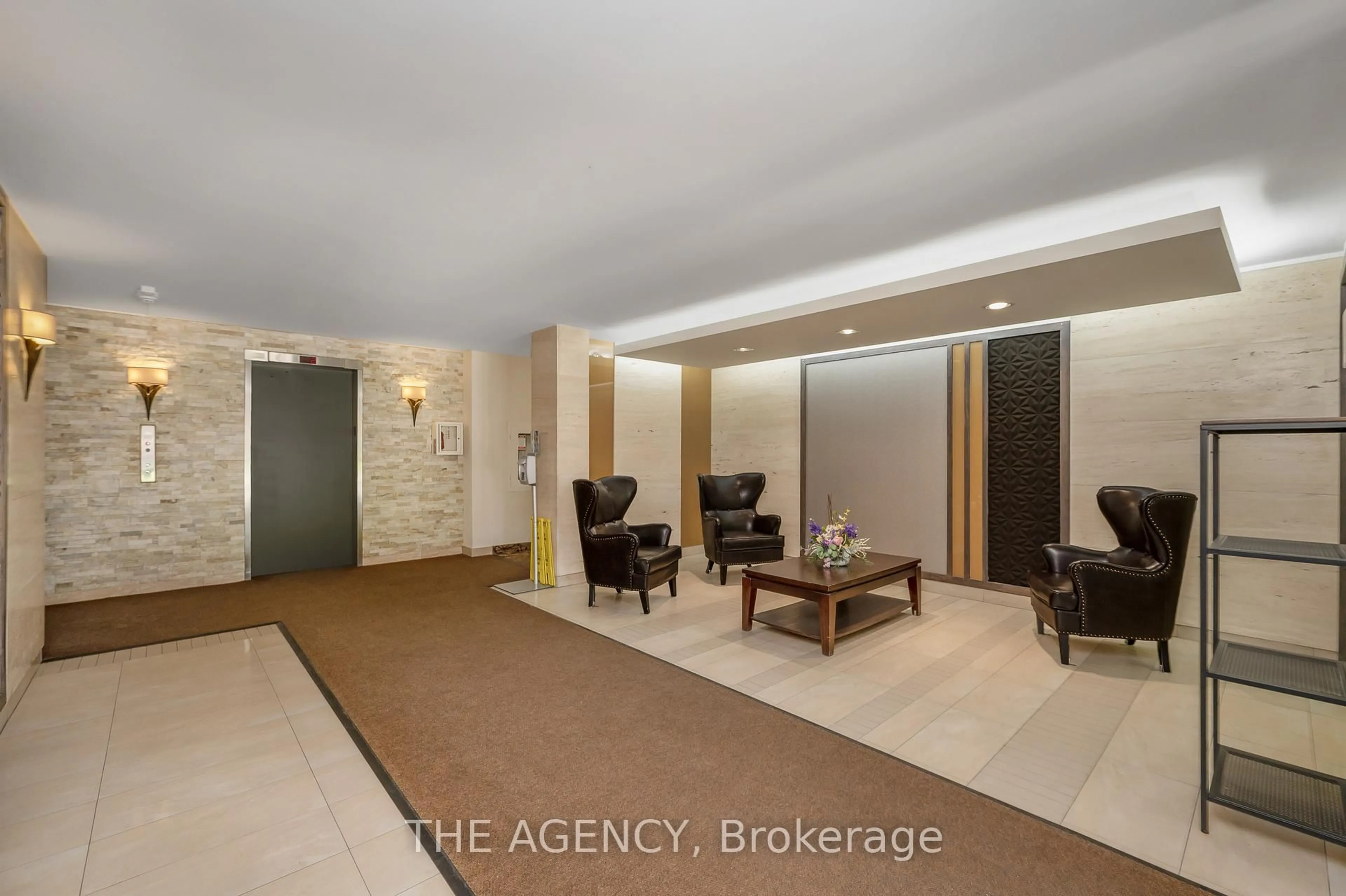 Lobby for 1425 Ghent Ave #308, Burlington Ontario L7S 1X5