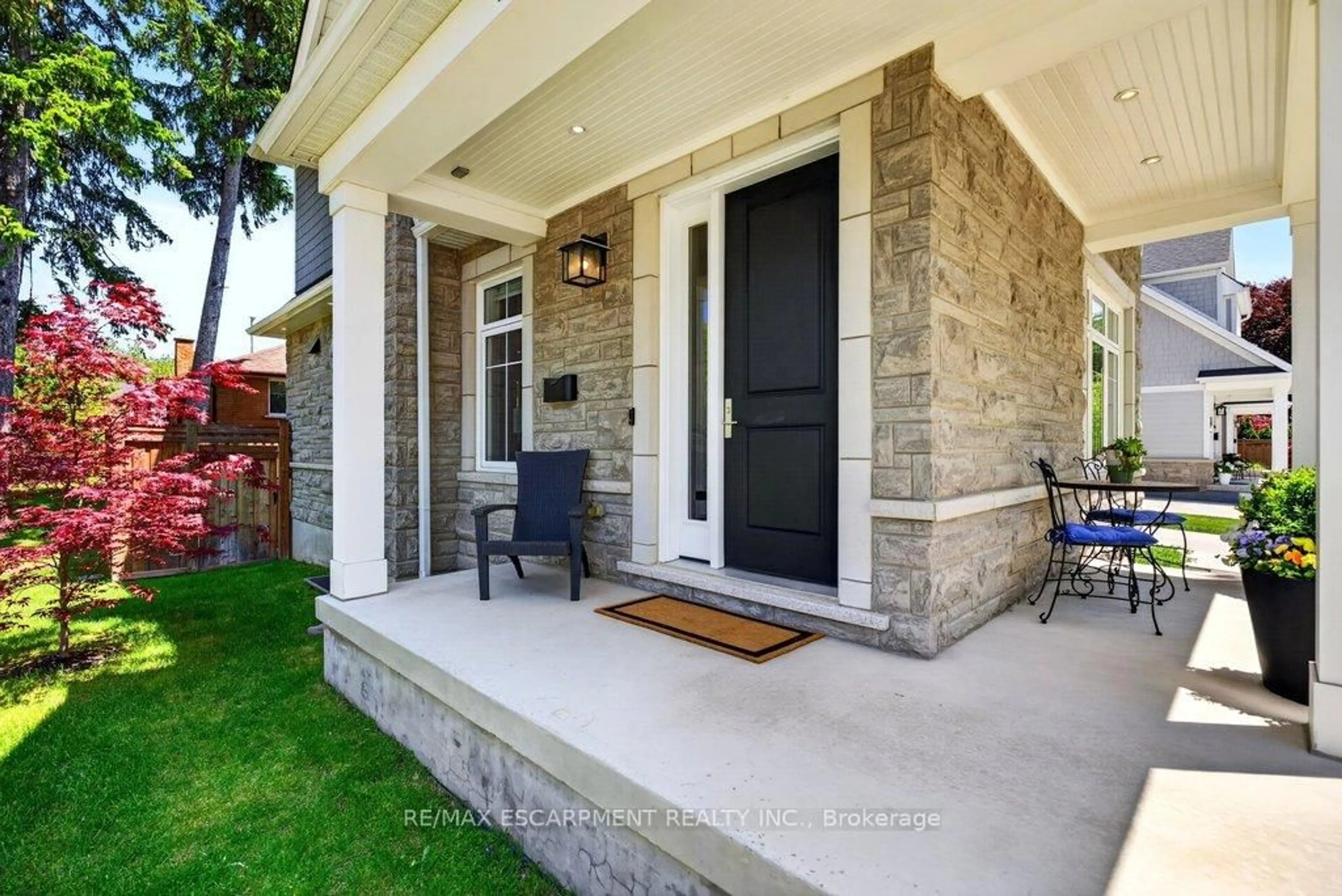Unknown for 2134 New St #6, Burlington Ontario L7R 1H8