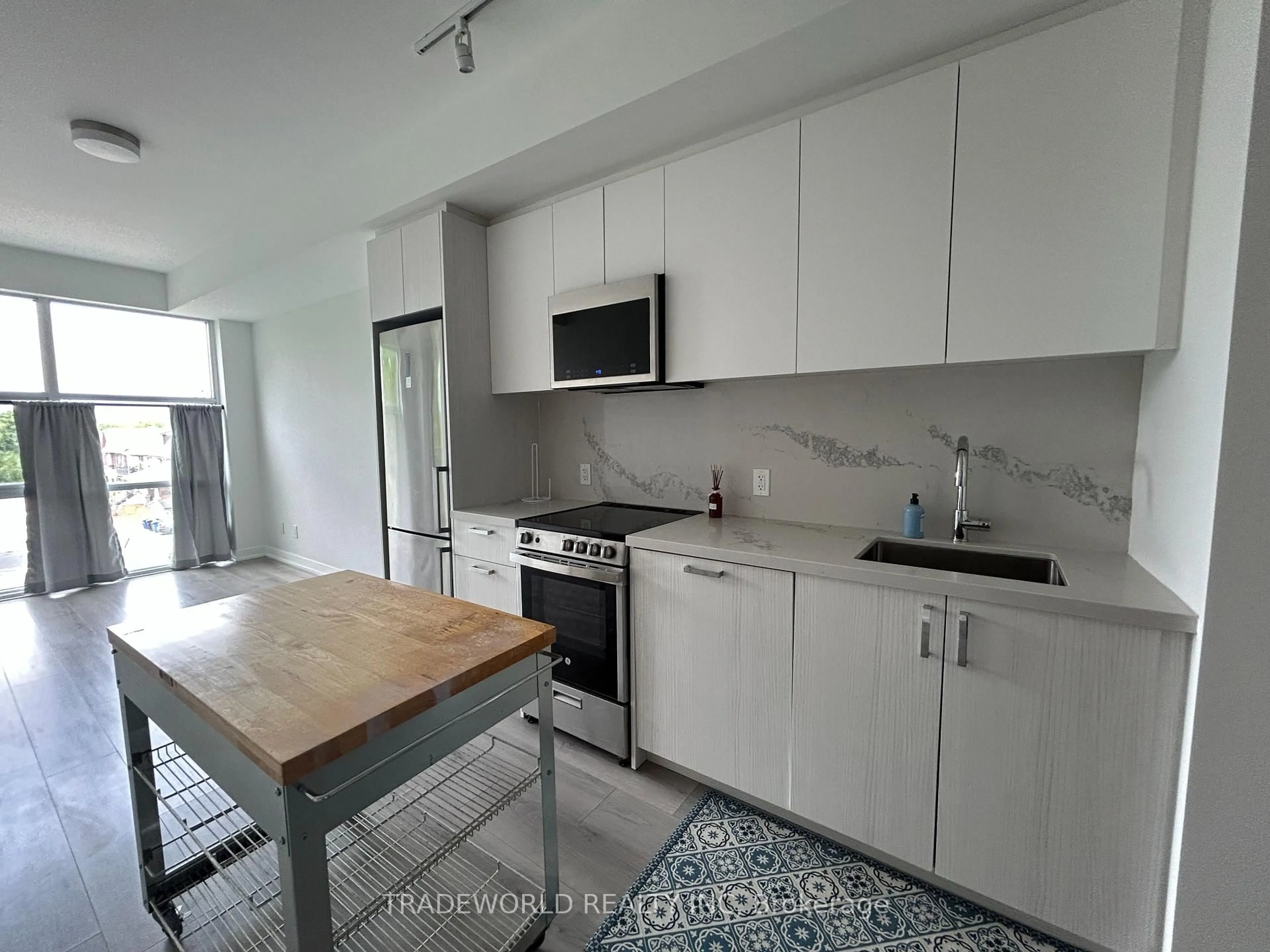 Standard kitchen, unknown for 1787 ST. CLAIR Ave #323, Toronto Ontario M6N 0B7