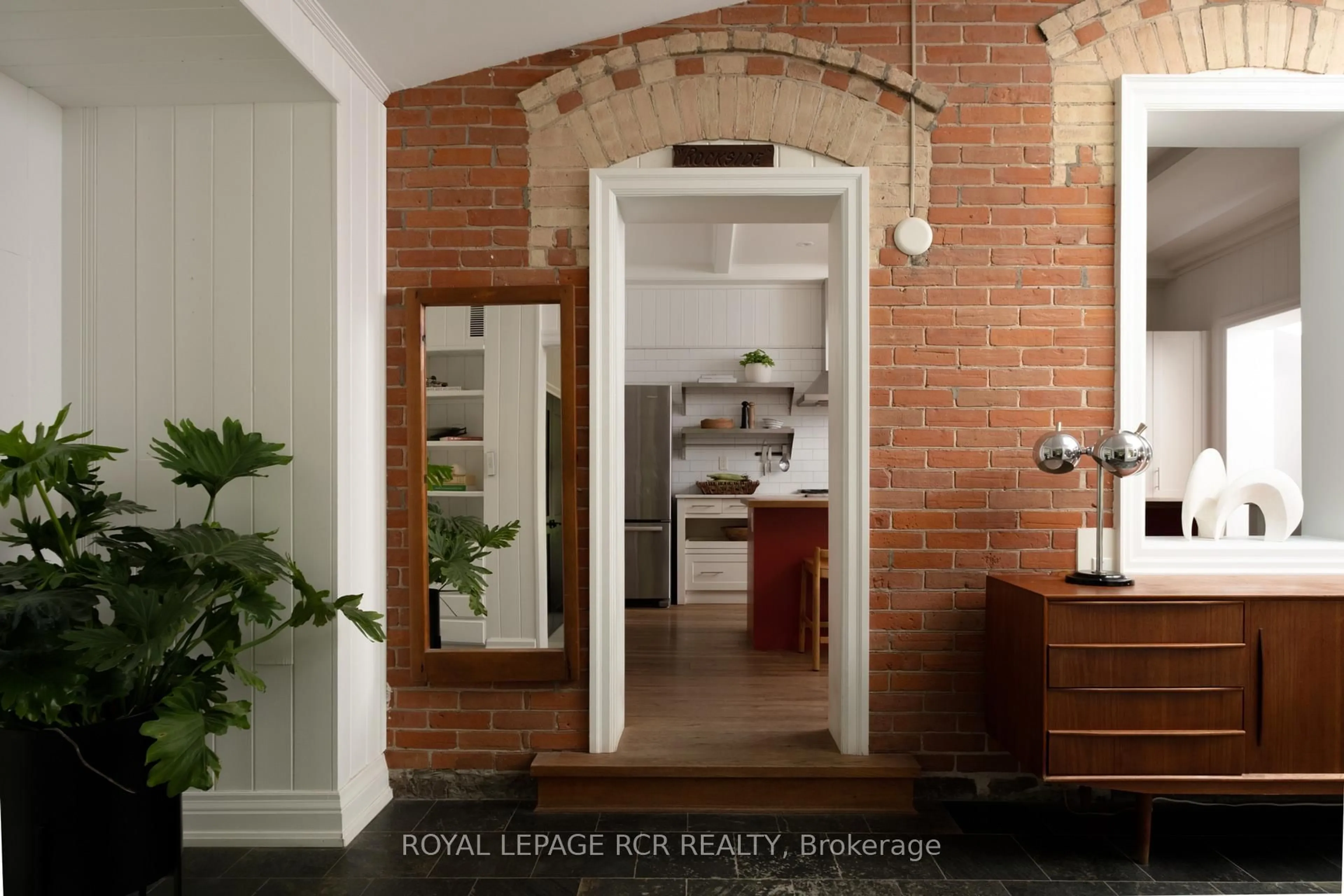 Indoor entryway for 16927 Winston Churchill Blvd, Caledon Ontario L7K 1H9