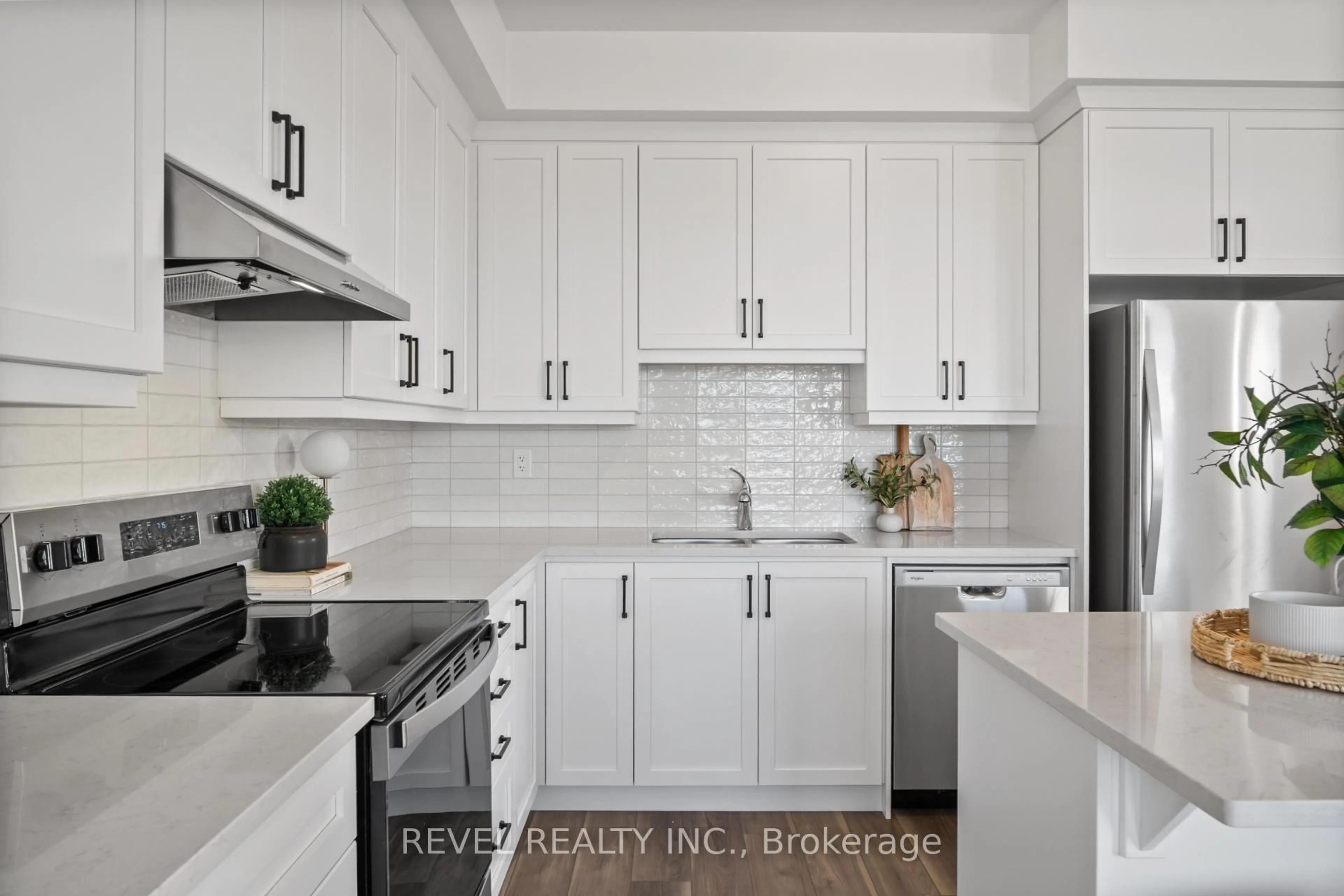 Contemporary kitchen, ceramic/tile floor for 22 Varsity Dr, Brampton Ontario L7A 5M6
