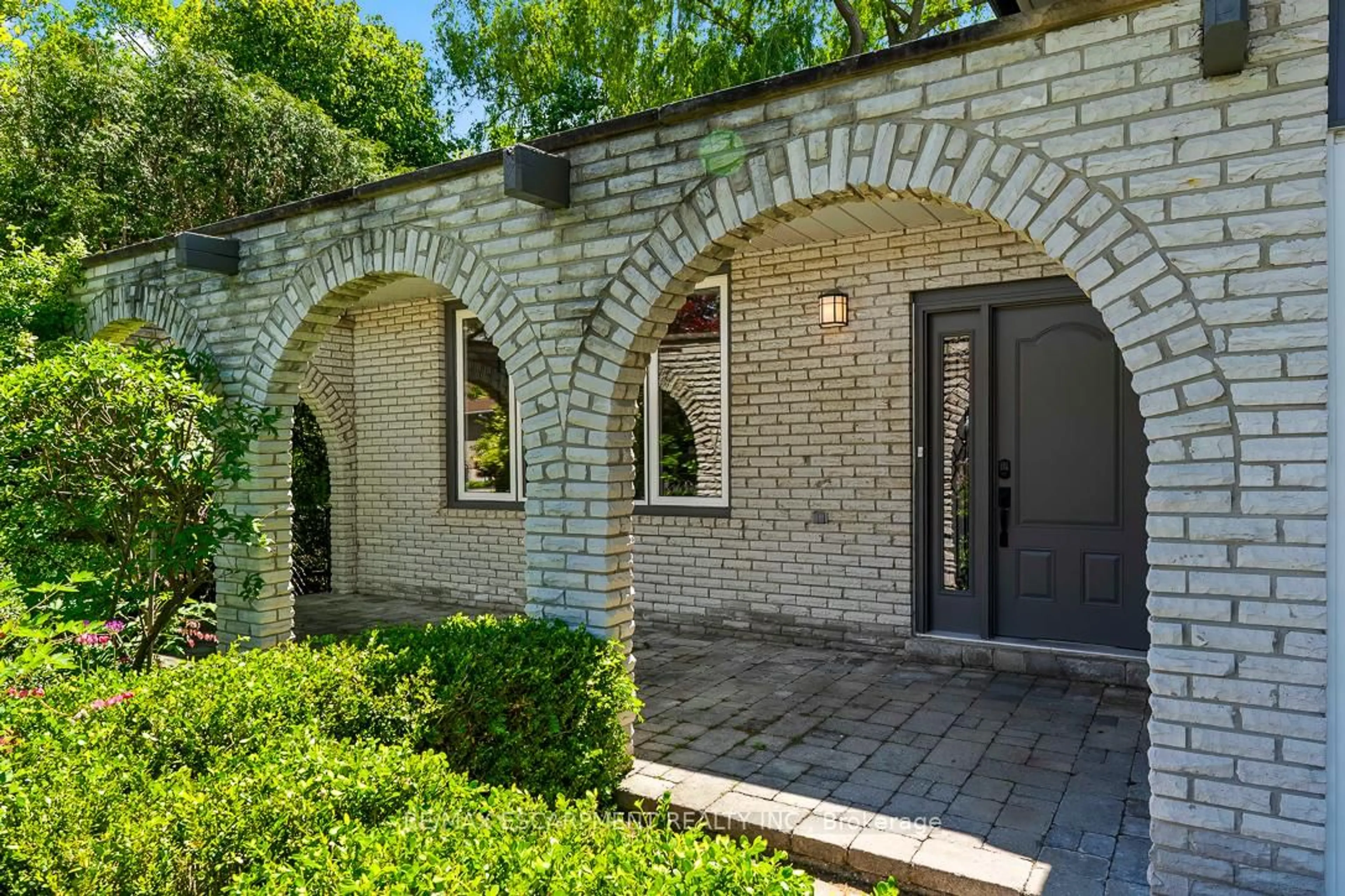 Home with brick exterior material, street for 1393 Winglos Crt, Mississauga Ontario L5C 1R2