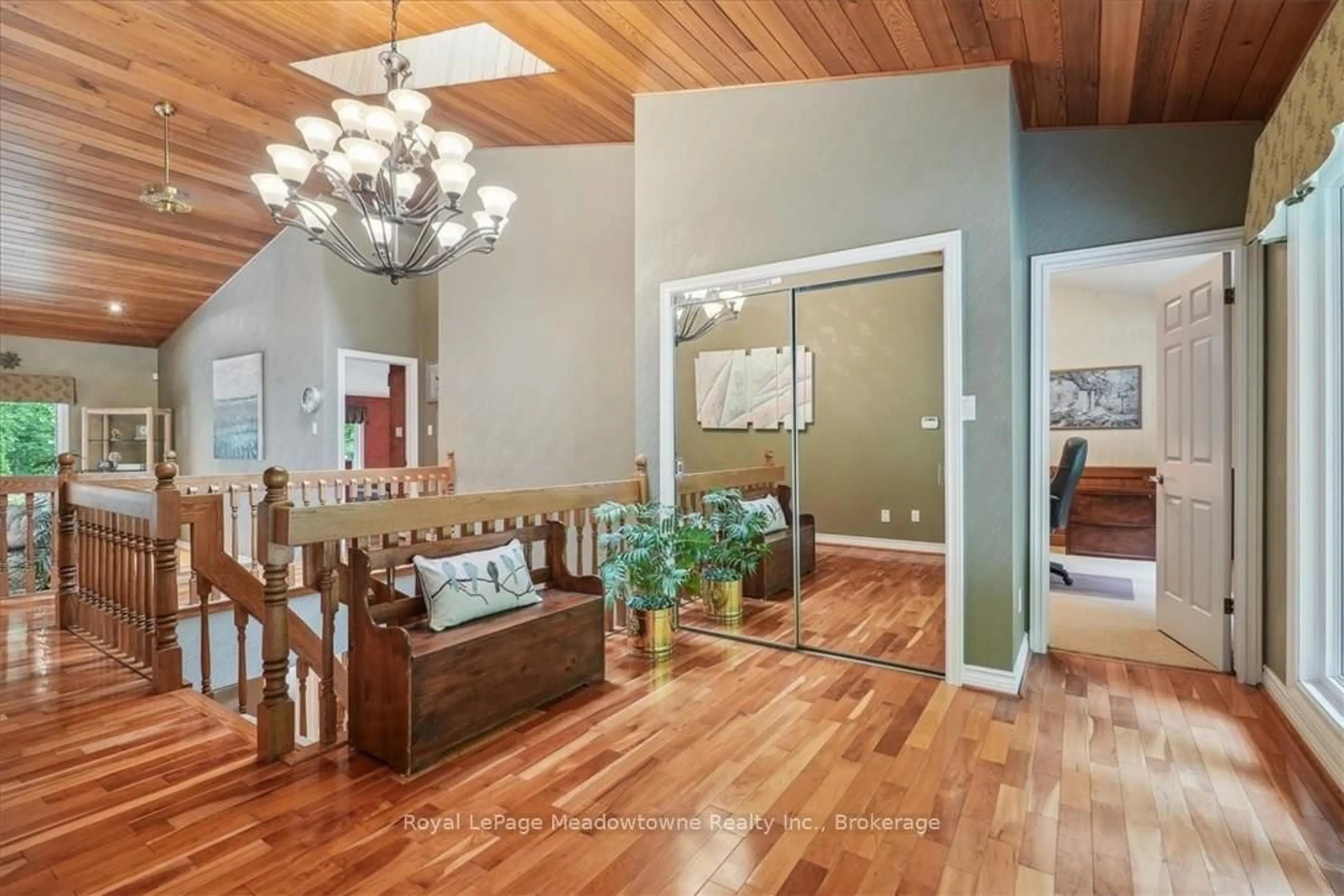 Dining room, wood/laminate floor for 5590 STEELES Ave, Milton Ontario L9E 0R5