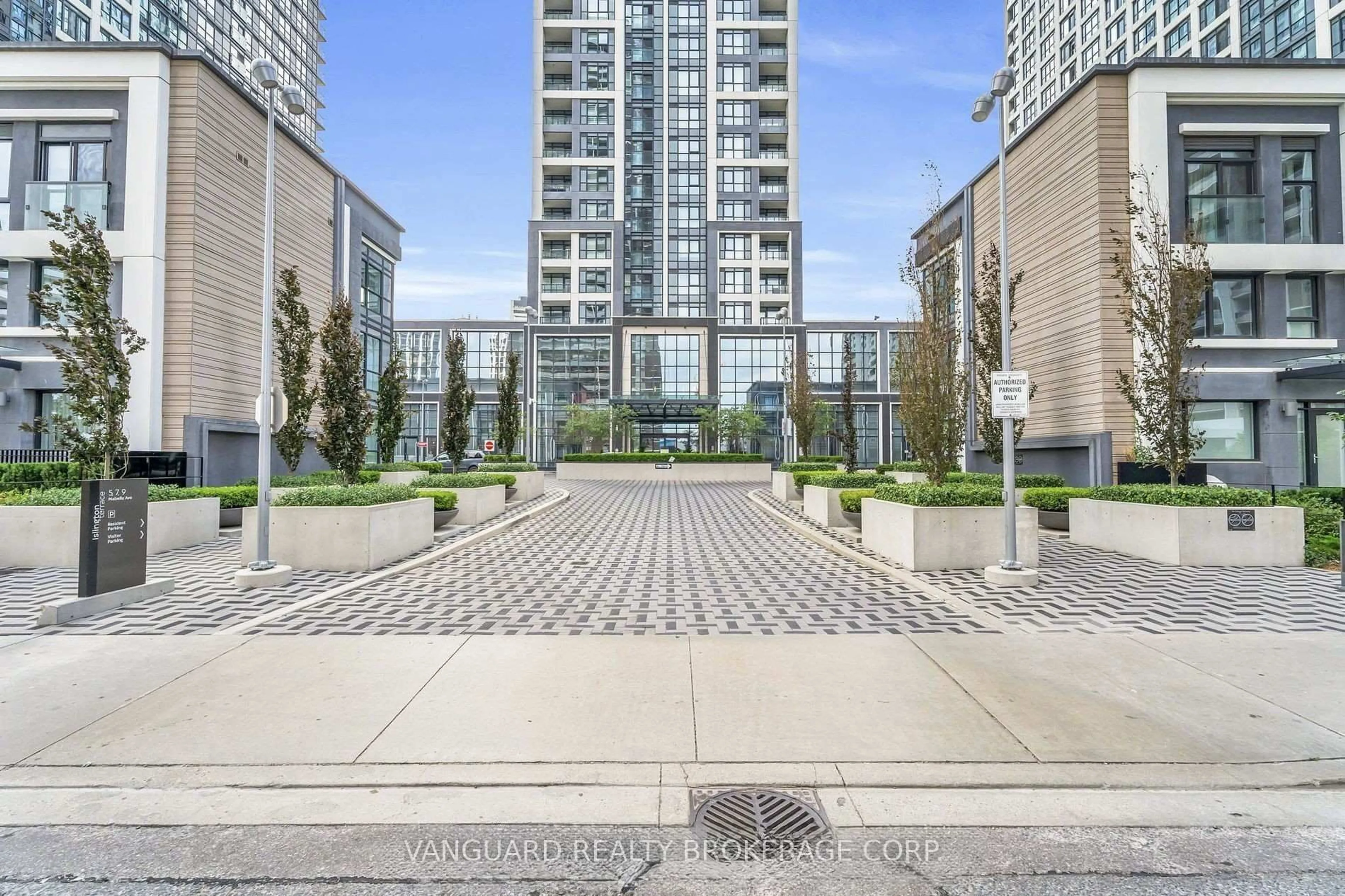 Patio, street for 7 Mabelle Ave #3907, Toronto Ontario M5T 0C9