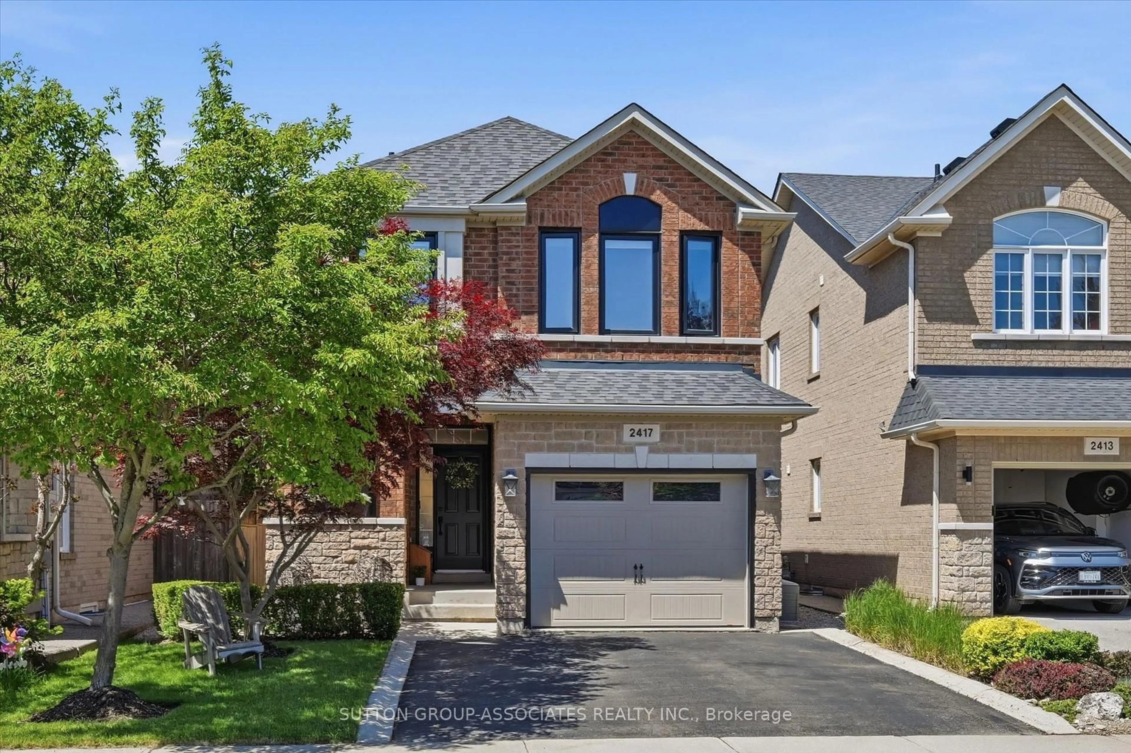 Home with brick exterior material, street for 2417 Hilda Dr, Oakville Ontario L6H 7N5