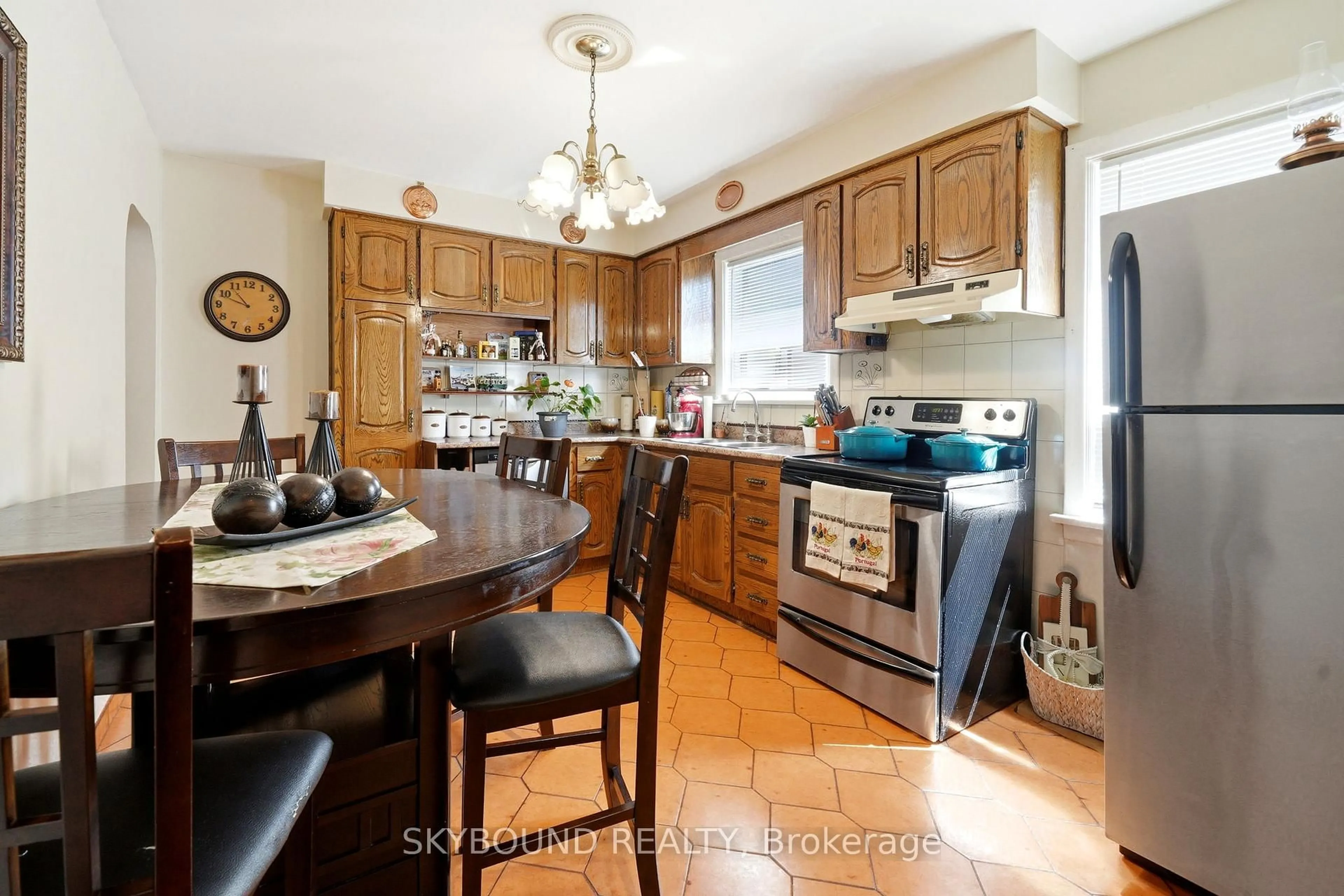 Open concept kitchen, unknown for 90 Ypres Rd, Toronto Ontario M6M 1P3