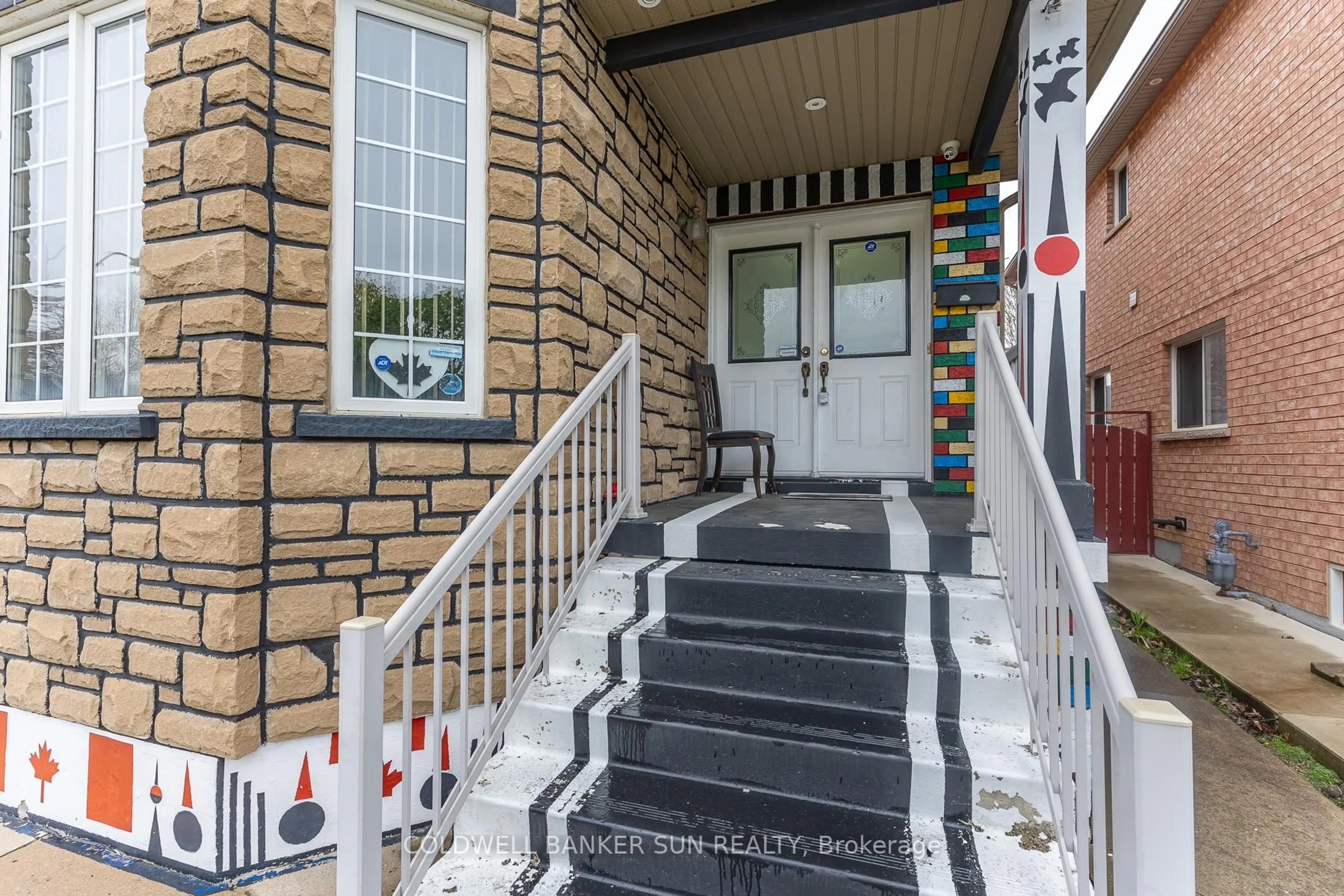 Indoor foyer for 30 Ice Fields Rd, Brampton Ontario L6R 3G8