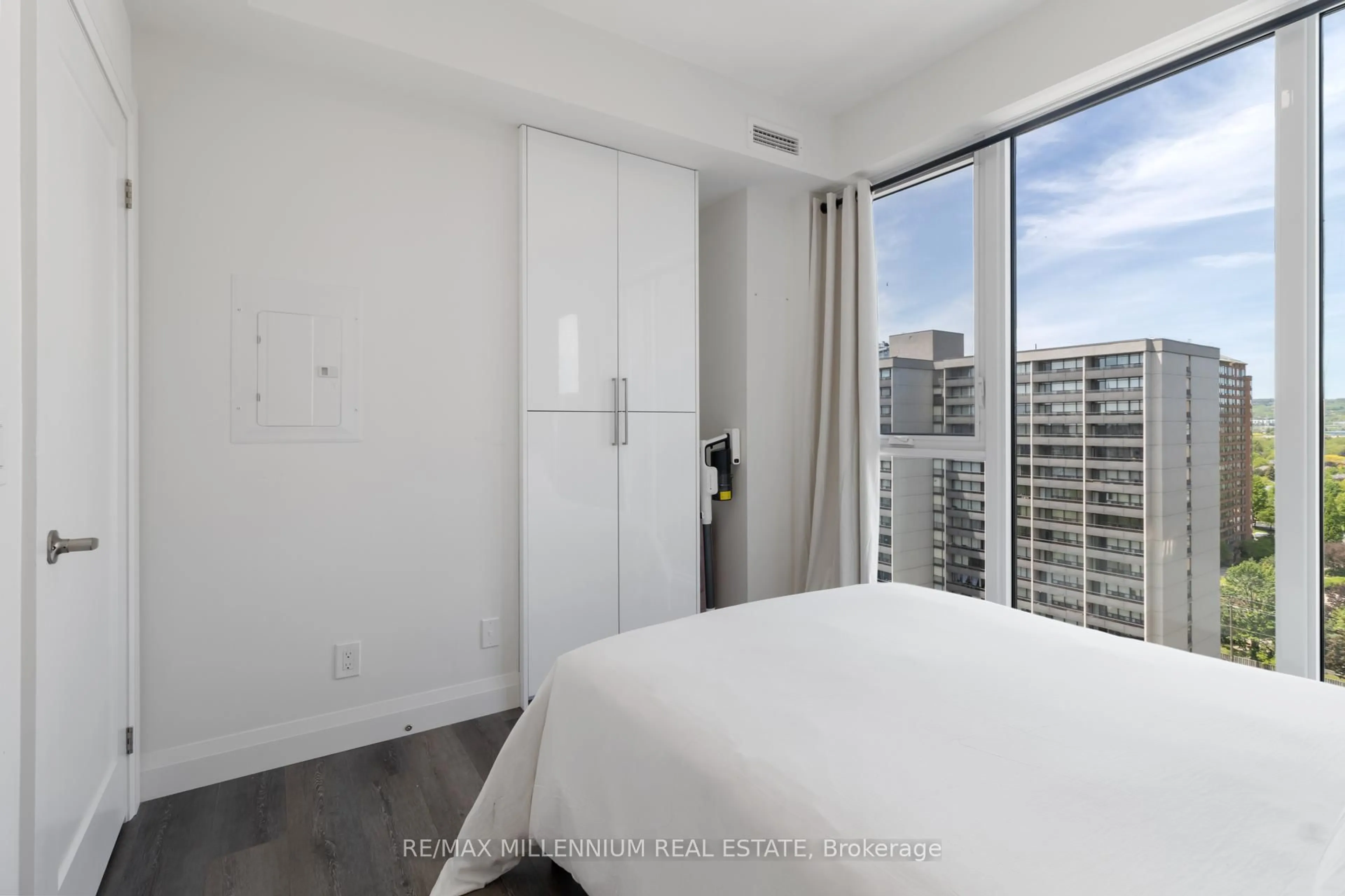 Bedroom with bed, floor is not visible for 500 Brock Ave #1302, Burlington Ontario L7S 0A5