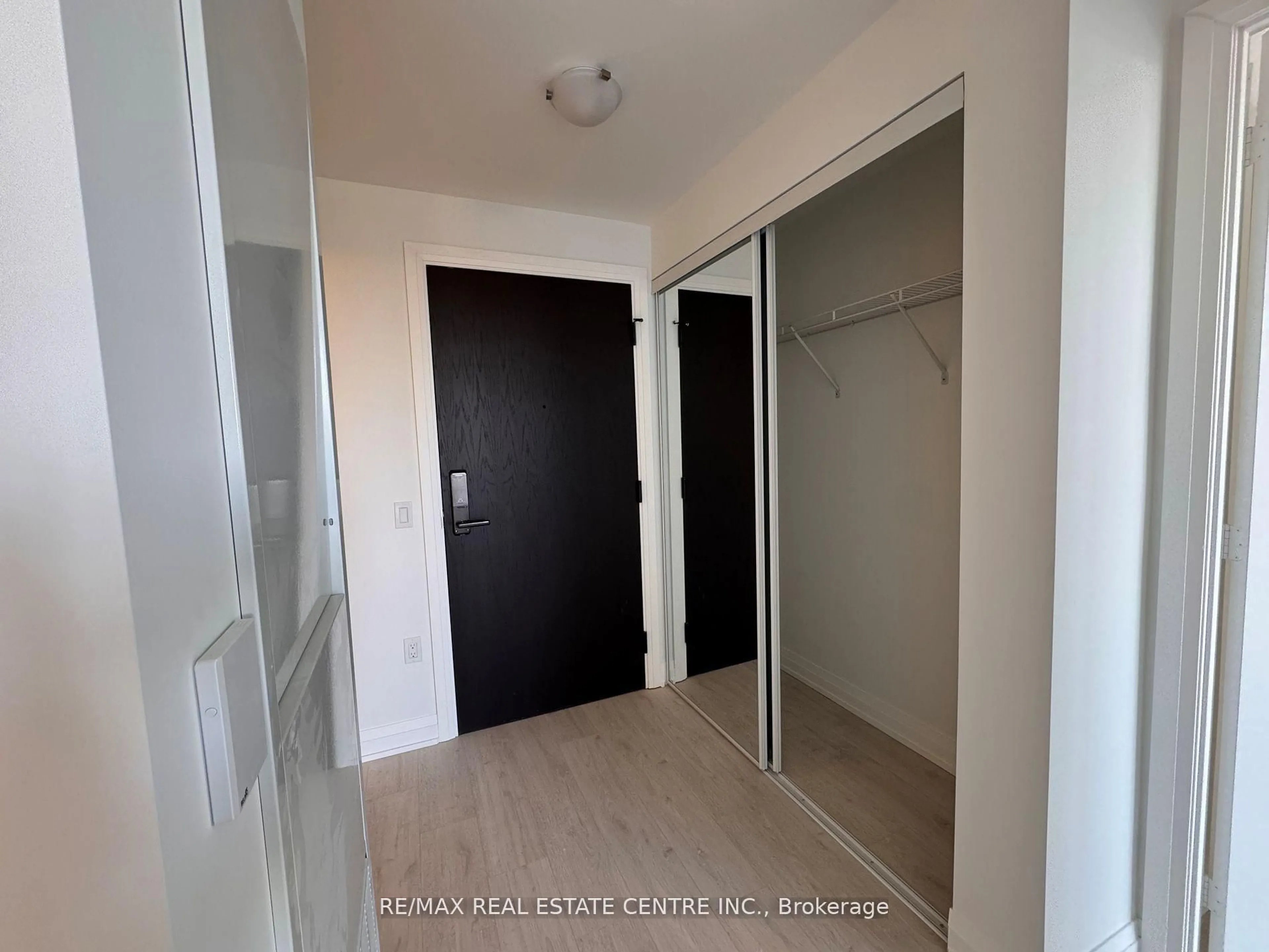 Unknown for 412 Silver Maple Rd #428, Oakville Ontario L6H 7E3