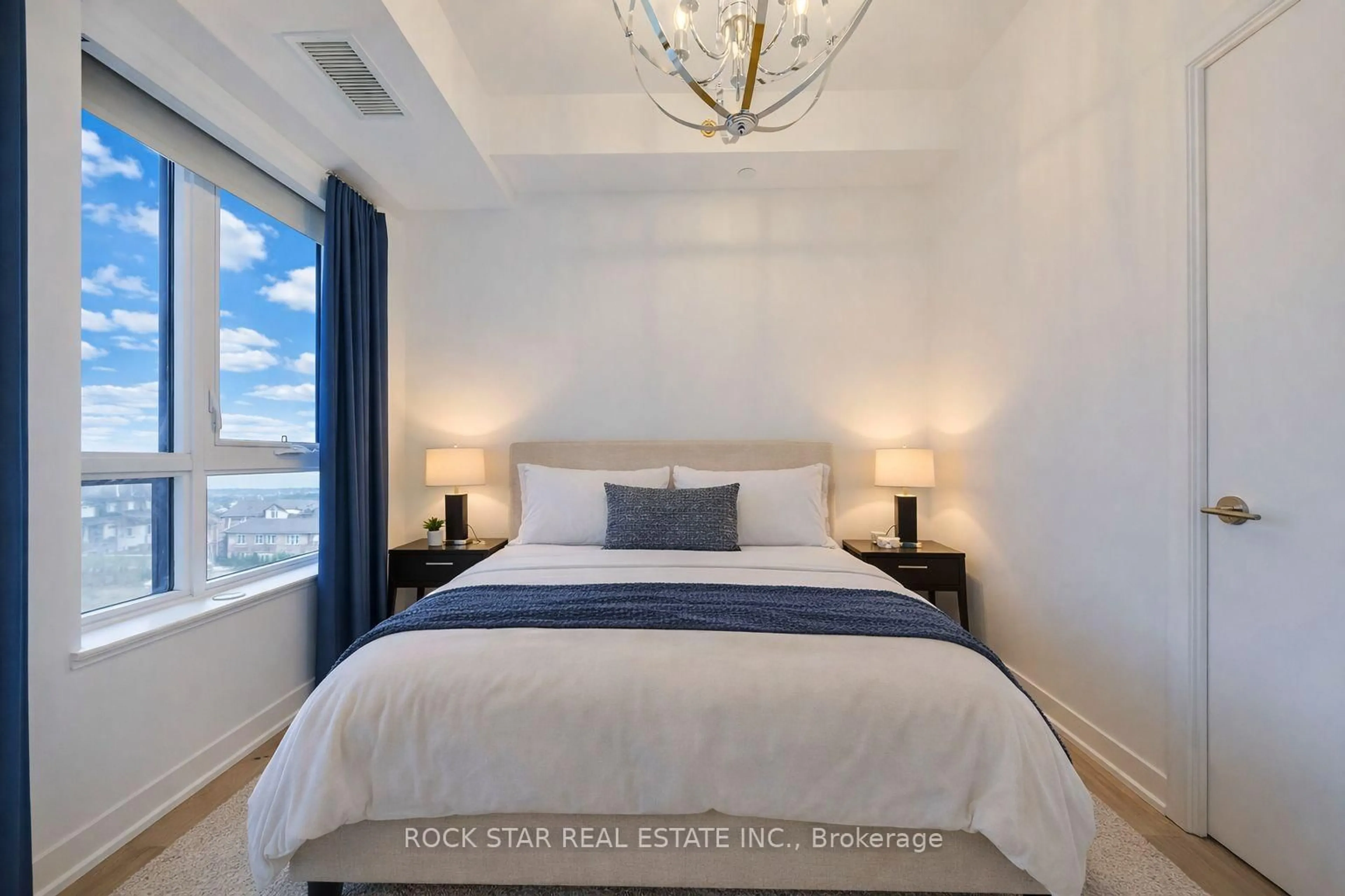 Bedroom with bed, unknown for 395 Dundas St #601, Oakville Ontario L6M 5R8