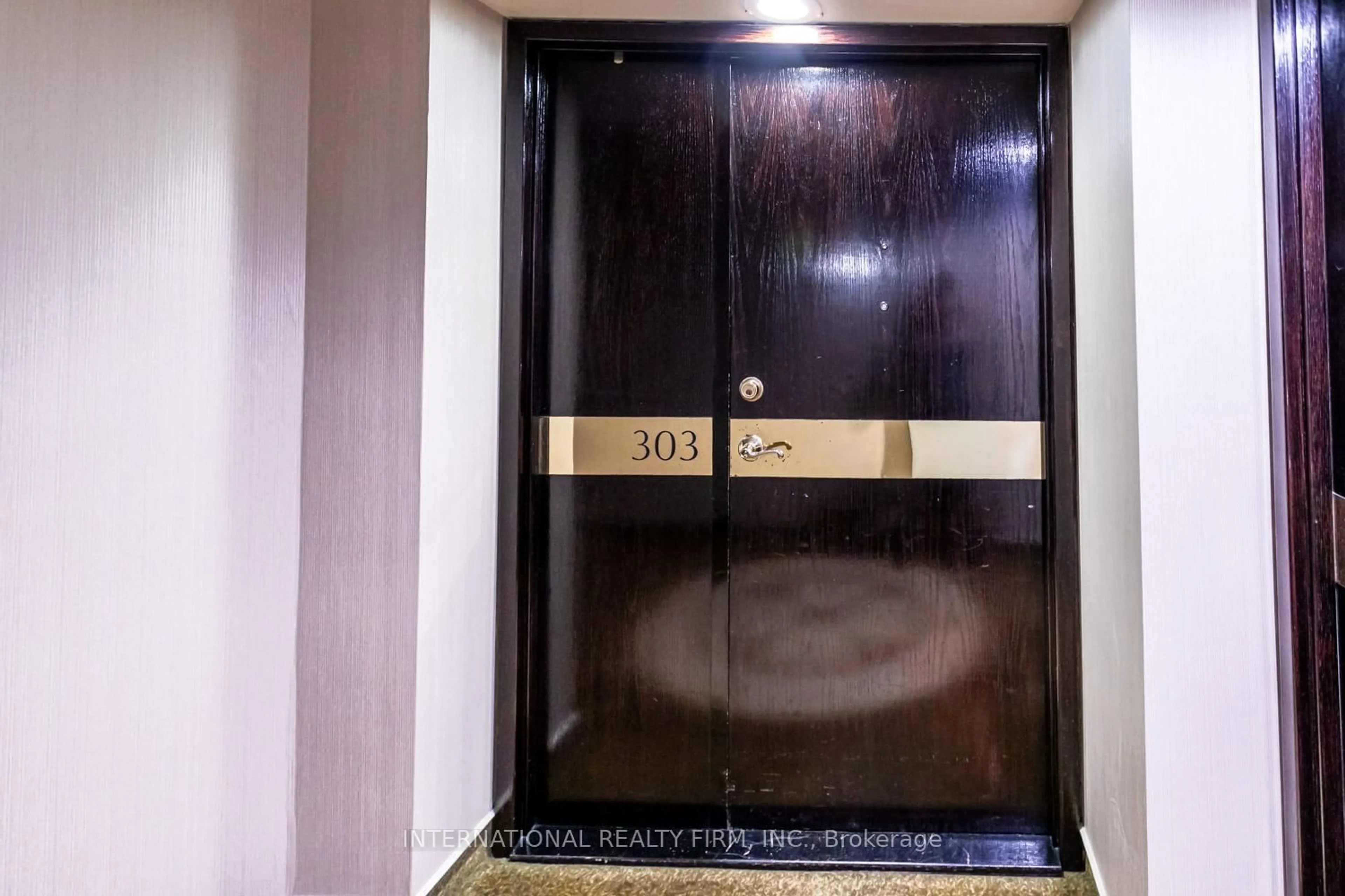 Indoor foyer for 1700 THE COLLEGEWAY #303, Mississauga Ontario L5L 4M2