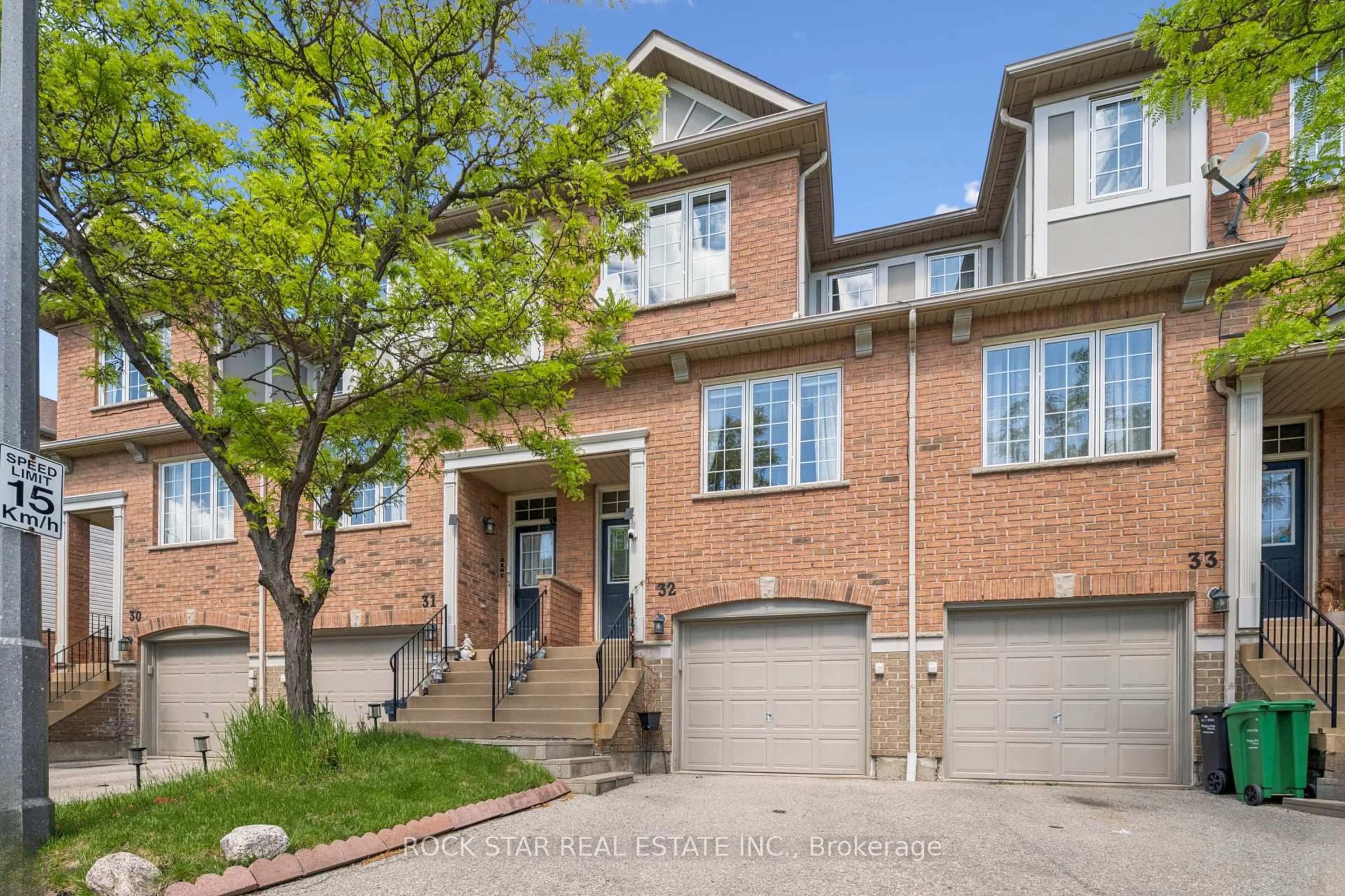 Home with brick exterior material, street for 5055 Heatherleigh Ave #32, Mississauga Ontario L5V 2R6