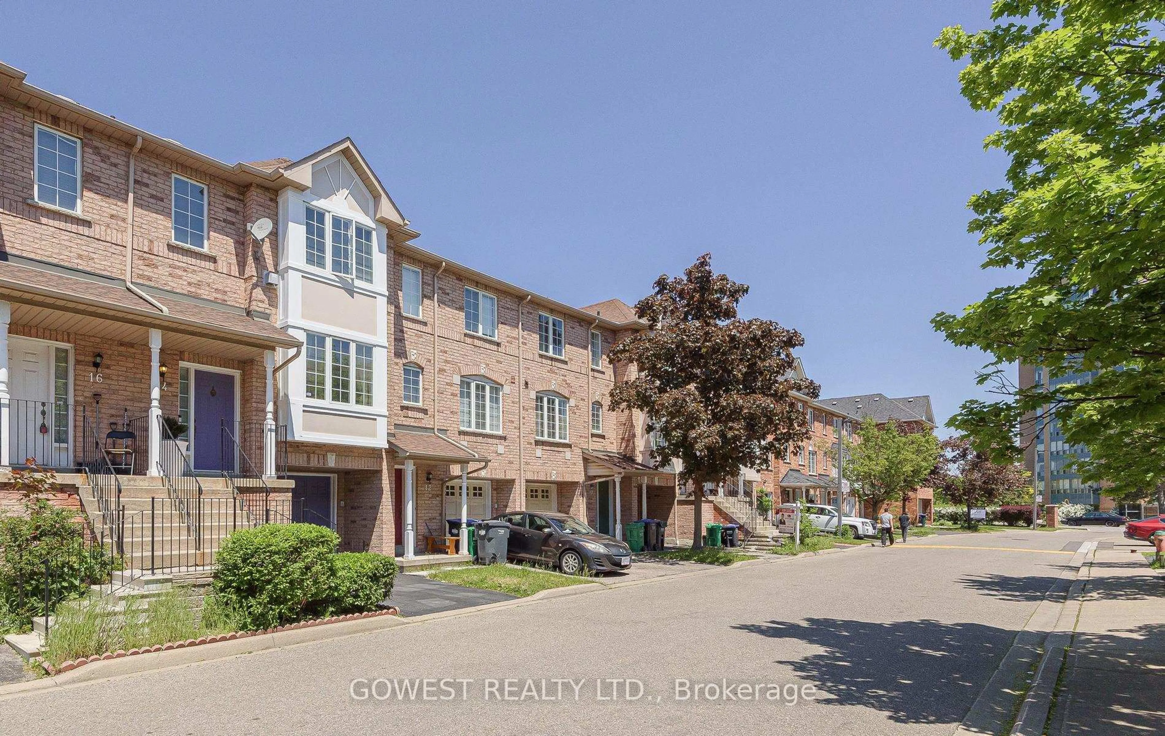 A pic from outside/outdoor area/front of a property/back of a property/a pic from drone, street for 80 Acorn Pl #14, Mississauga Ontario L4Z 4C9