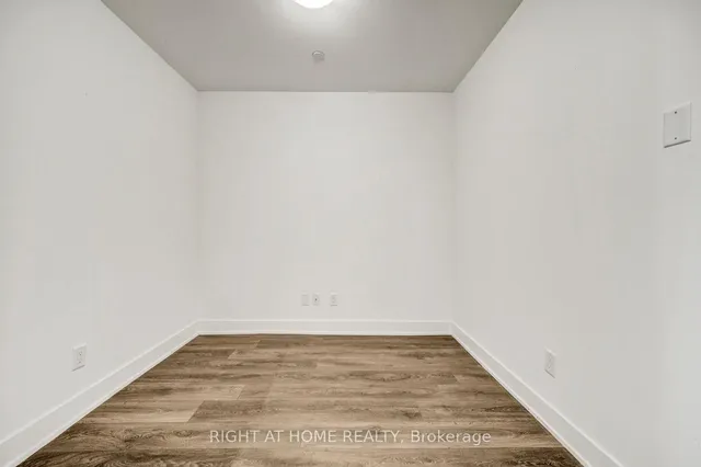 2481 Taunton Rd #459, Oakville 5