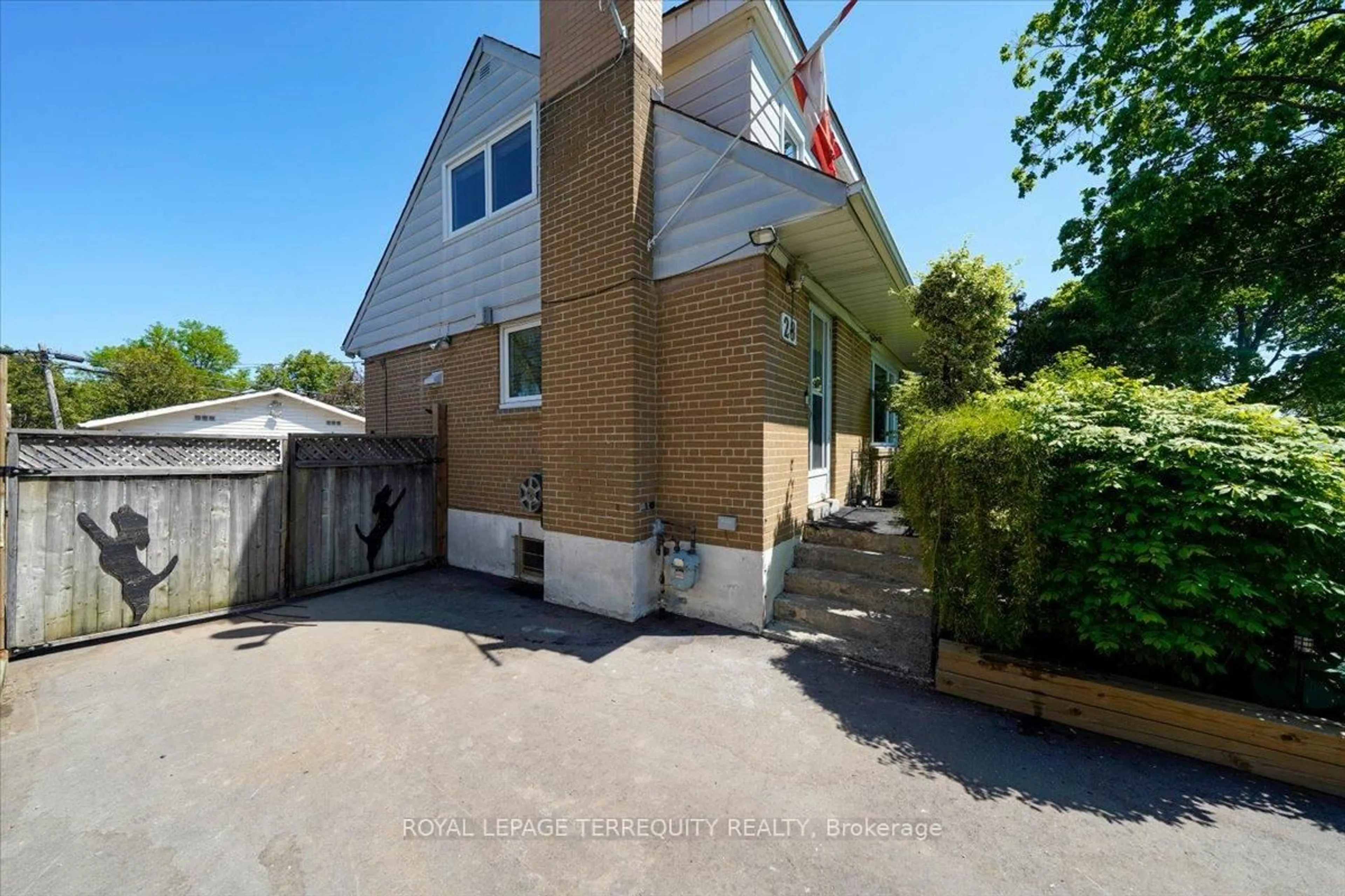 A pic from outside/outdoor area/front of a property/back of a property/a pic from drone, street for 28 Crowland Dr, Toronto Ontario M9W 2S4