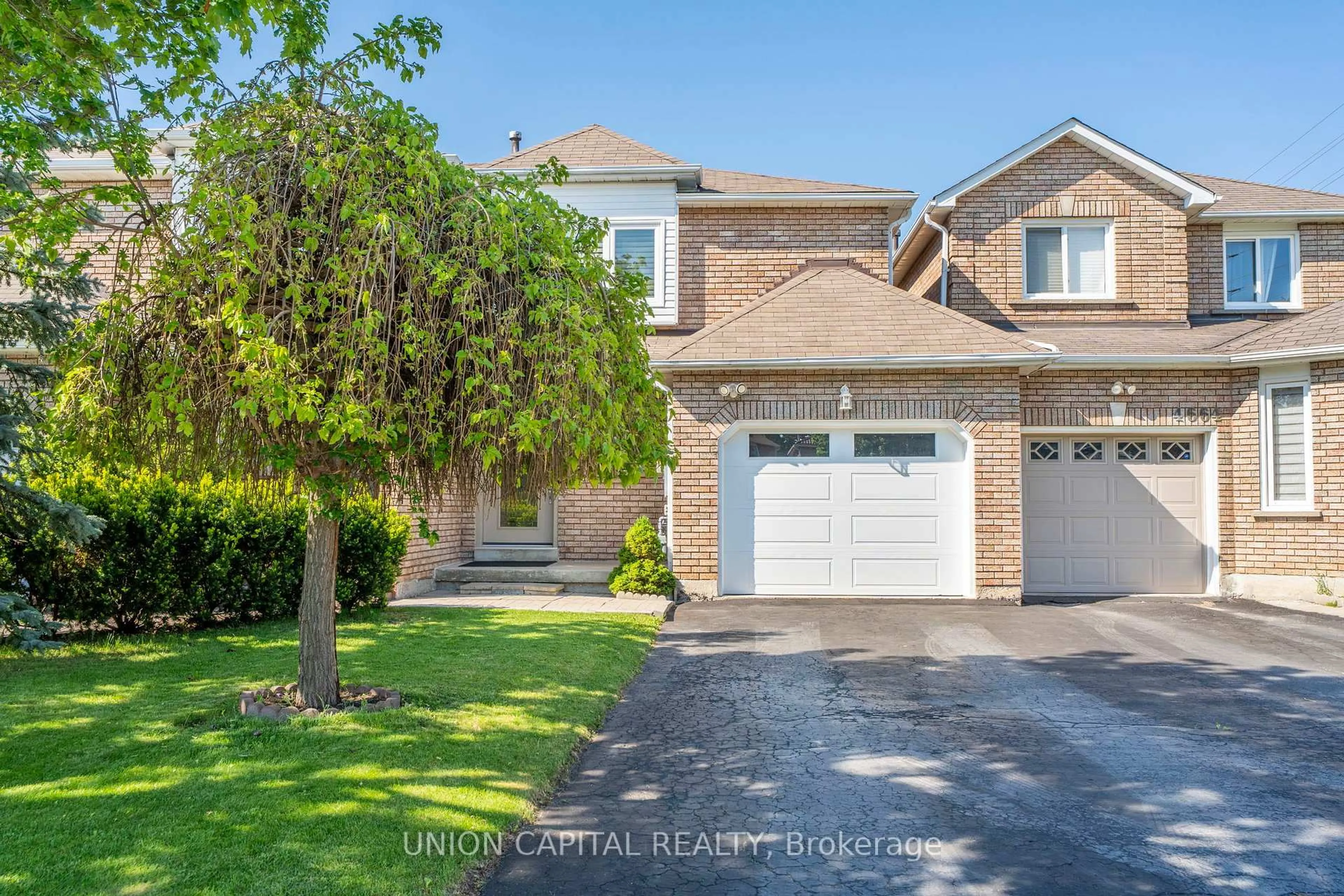 Home with brick exterior material, street for 4662 Wayside Crt, Mississauga Ontario L5V 1G1